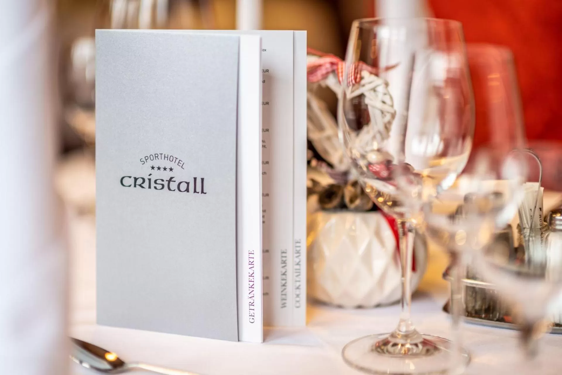 Restaurant/places to eat in Sporthotel Cristall