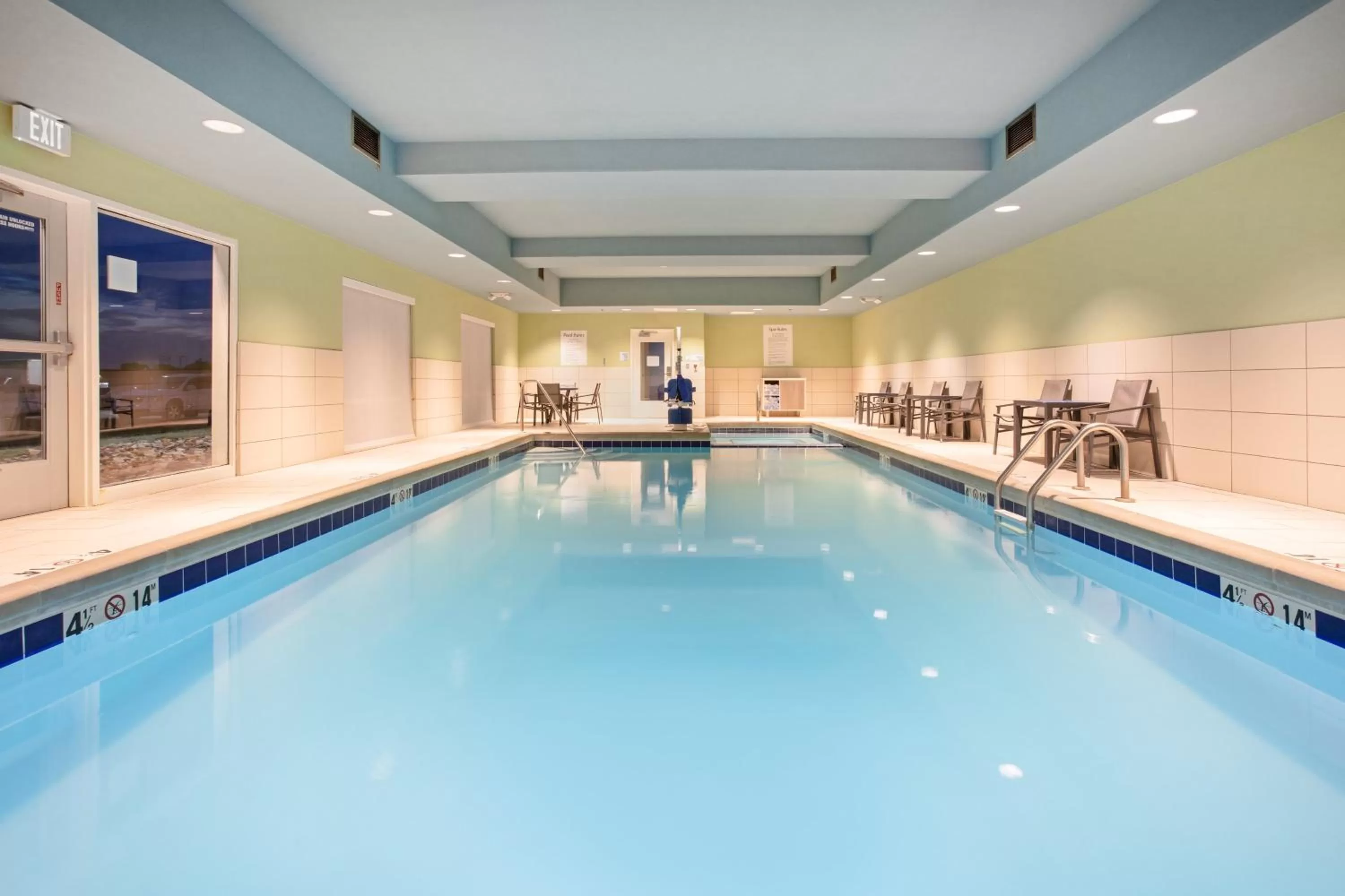 Swimming pool in Holiday Inn Express & Suites Great Bend by IHG