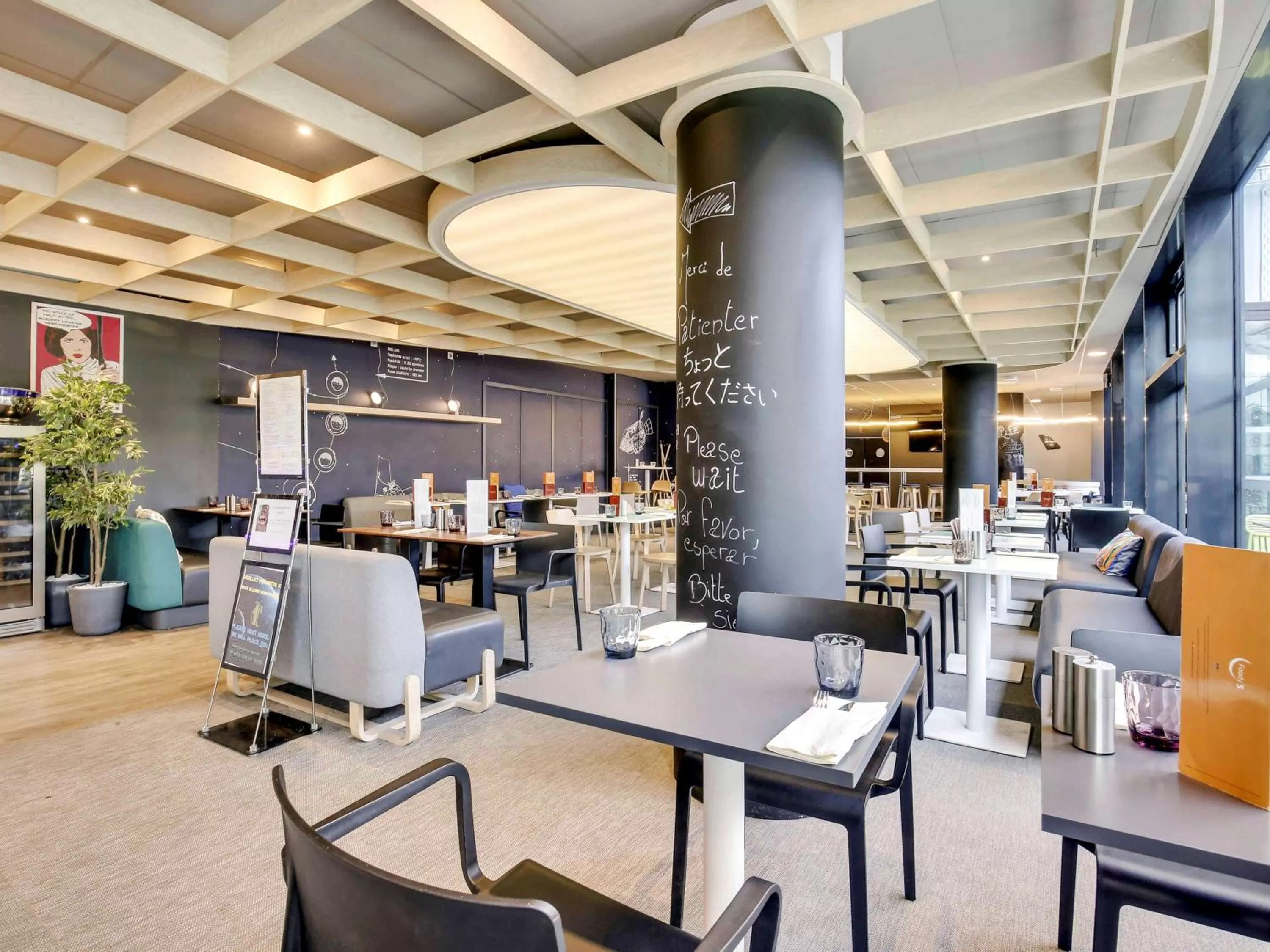 Restaurant/places to eat in ibis Styles Paris Charles de Gaulle Airport