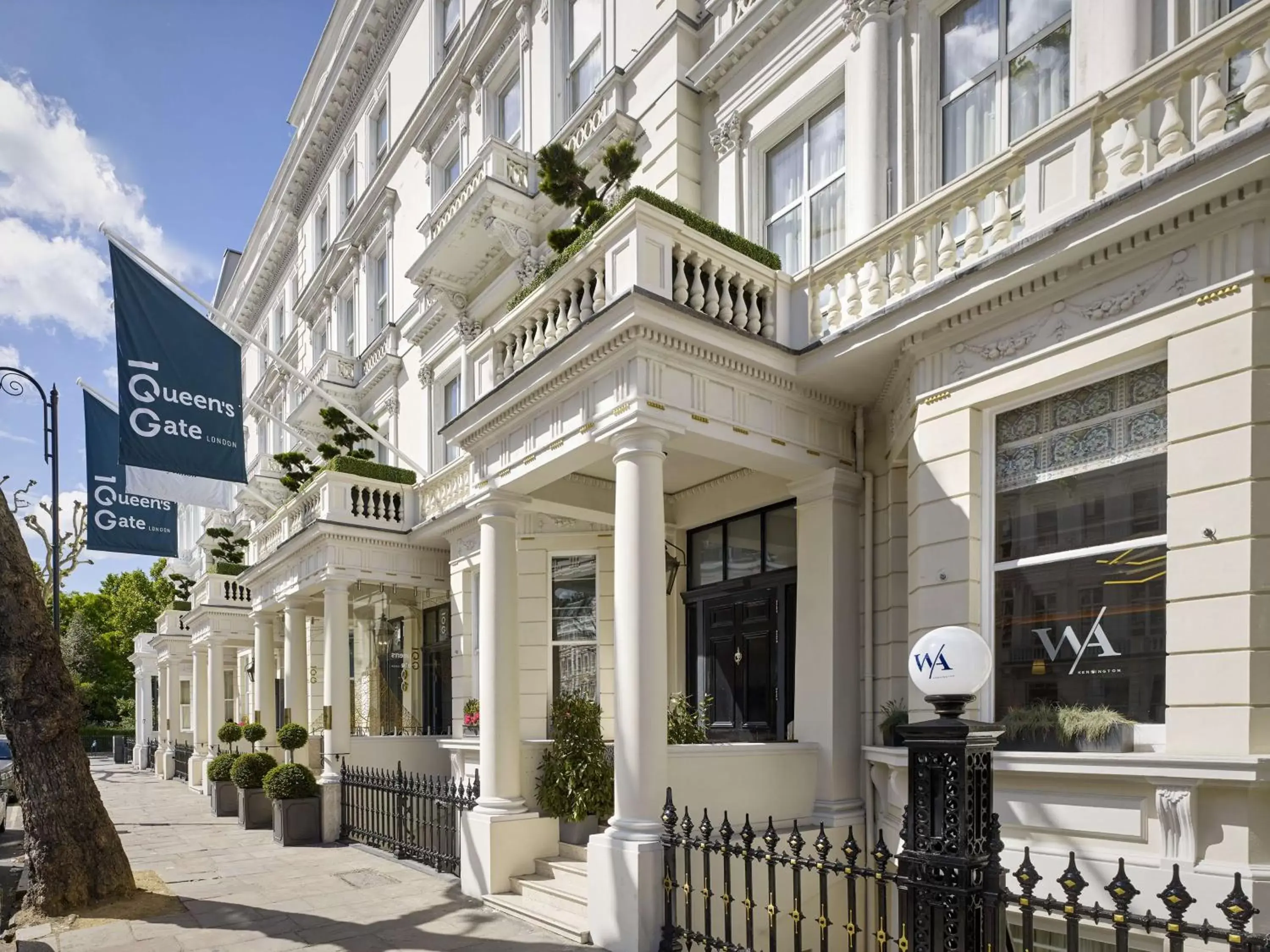 100 Queen's Gate Hotel London Kensington, Curio Collection by Hilton 100 Queen's Gate Hotel London Kensington, Curio Collection by Hilton