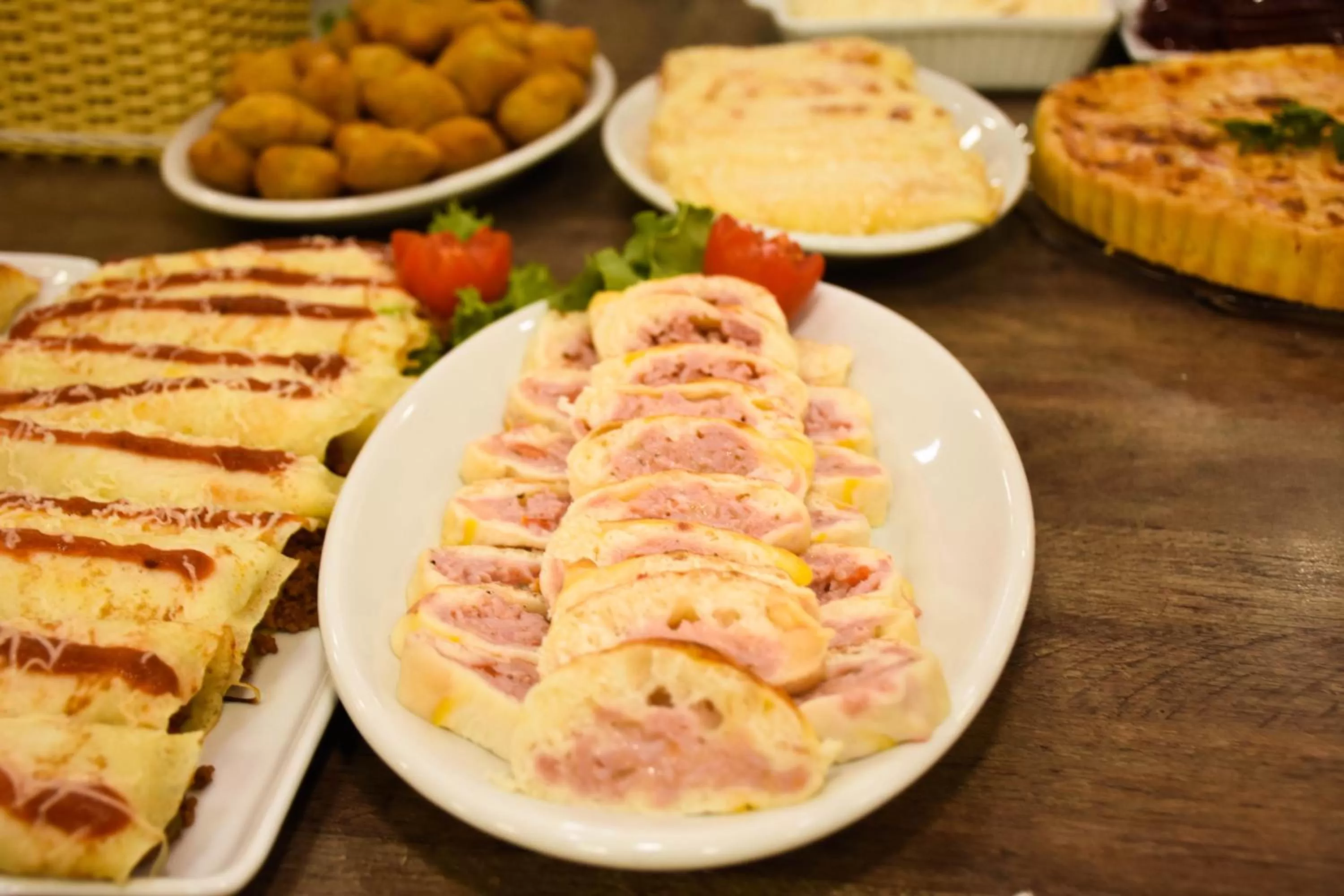 Food in Larison Executive - by Easy Hotéis