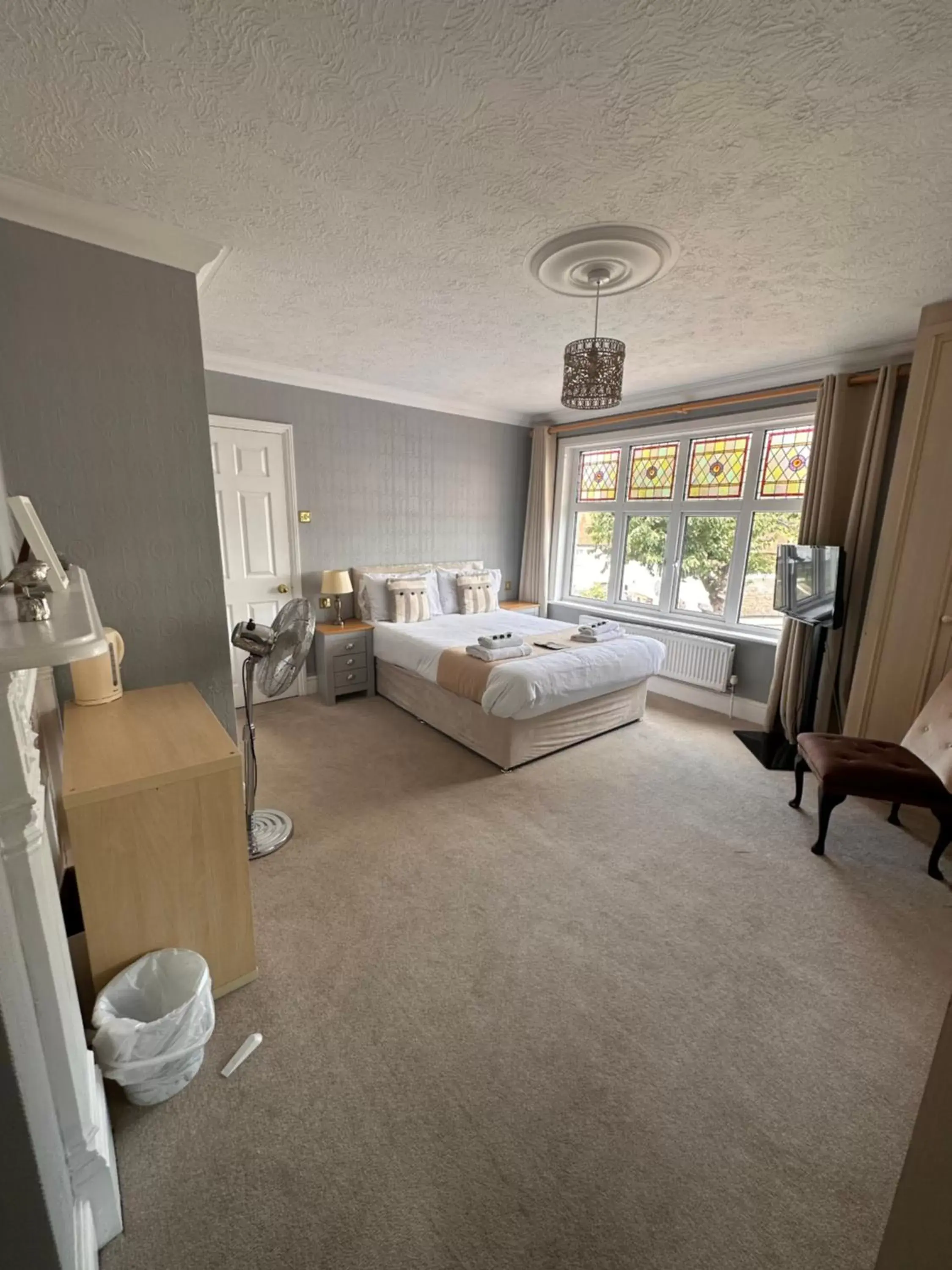 Deluxe Double Room - single occupancy in The Six Bells Deluxe Double Room - single occupancy in The Six Bells