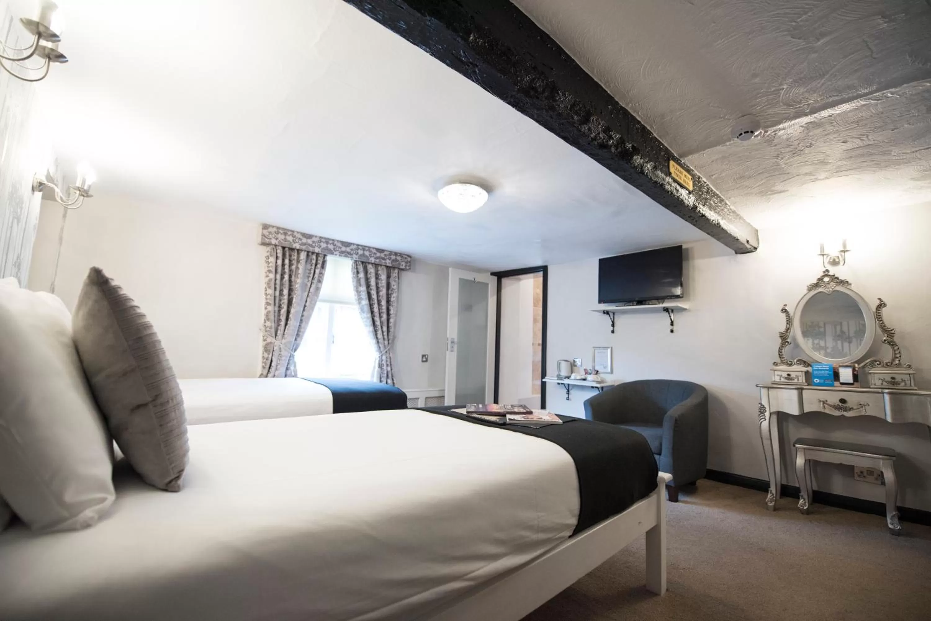 Bedroom, Bed in The Pied Bull