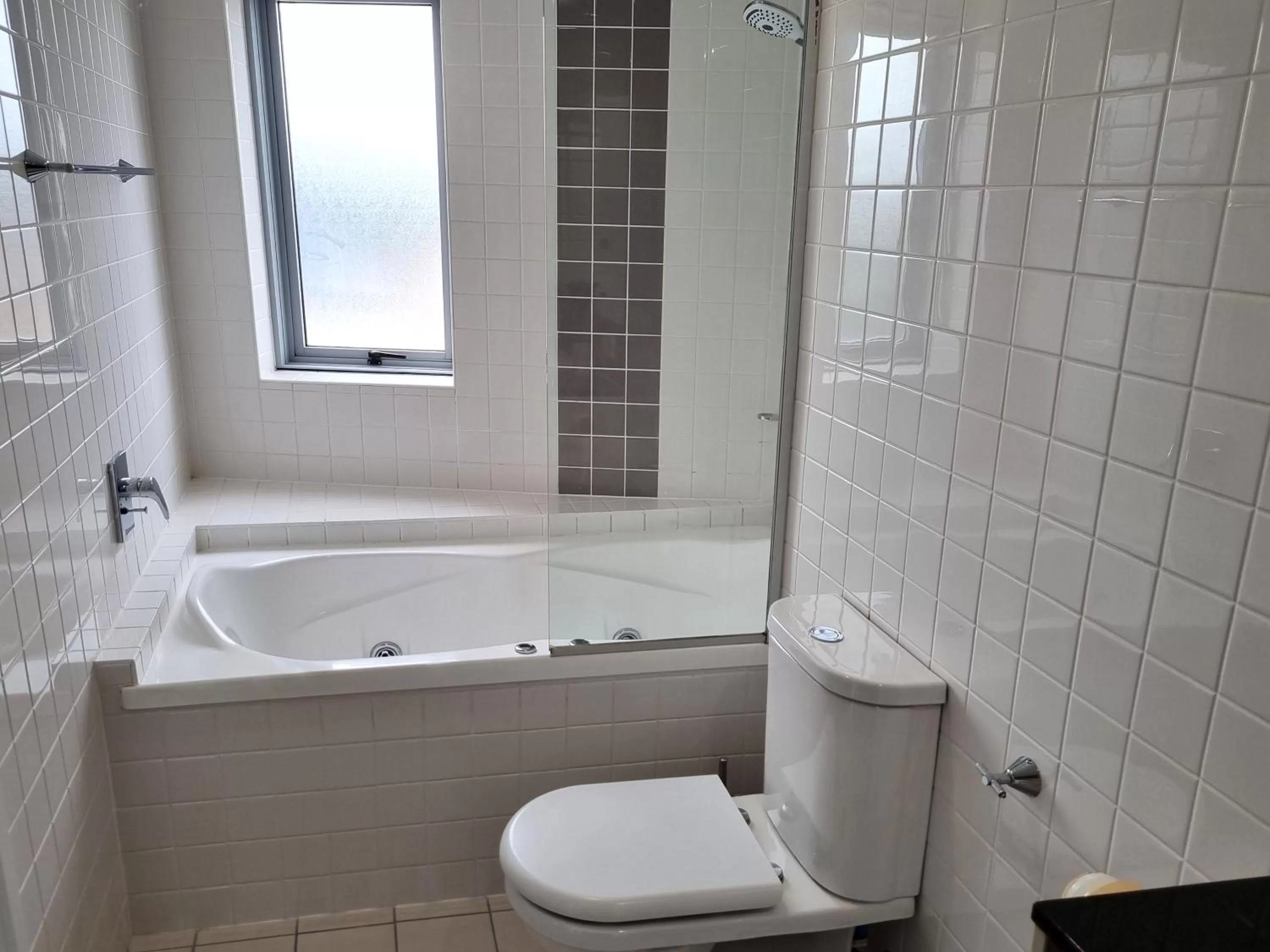 Shower in Pumicestone Blue