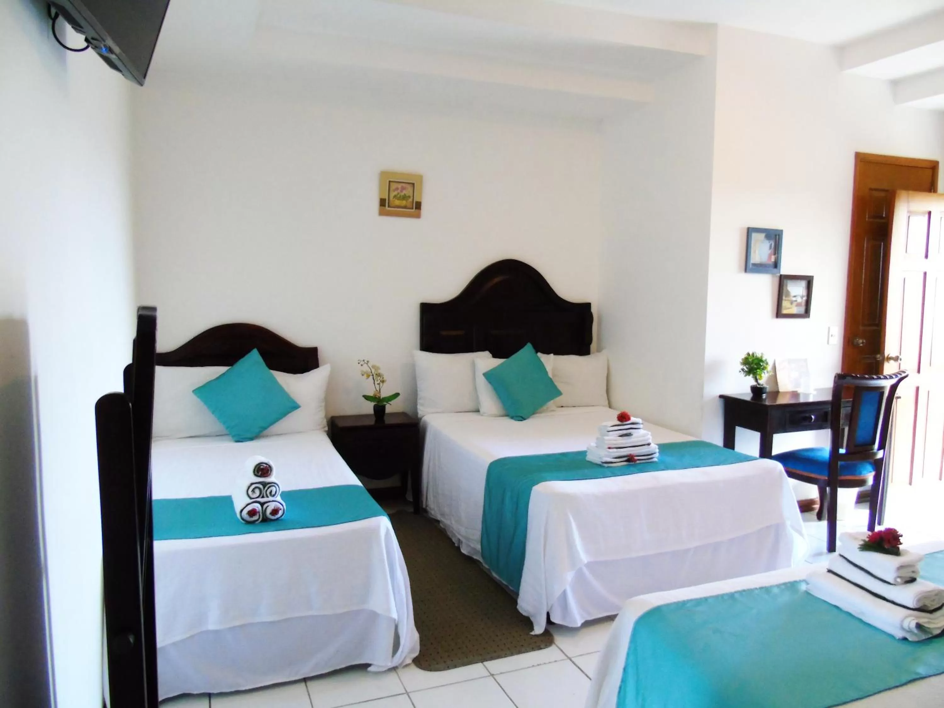 Bed in Hotel Los Pinos