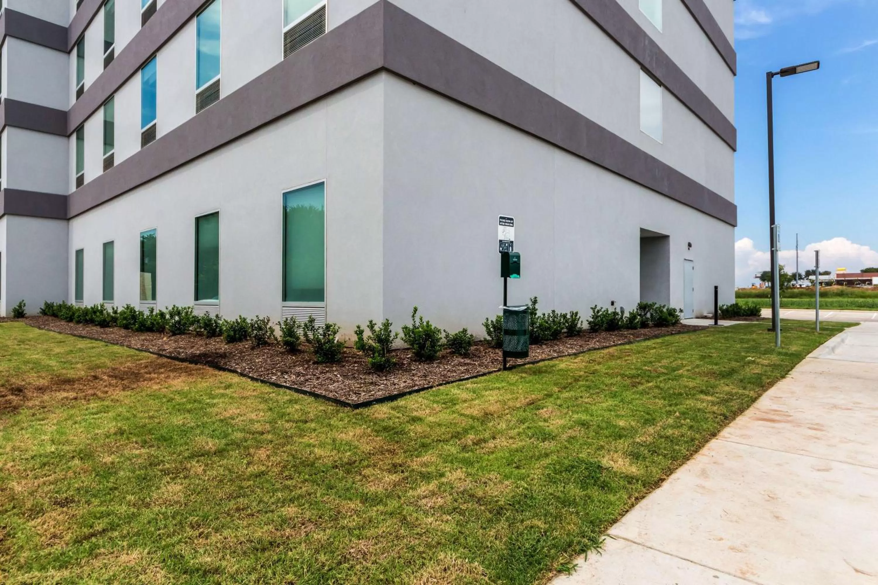 Garden in Home2 Suites By Hilton Fort Worth Northlake