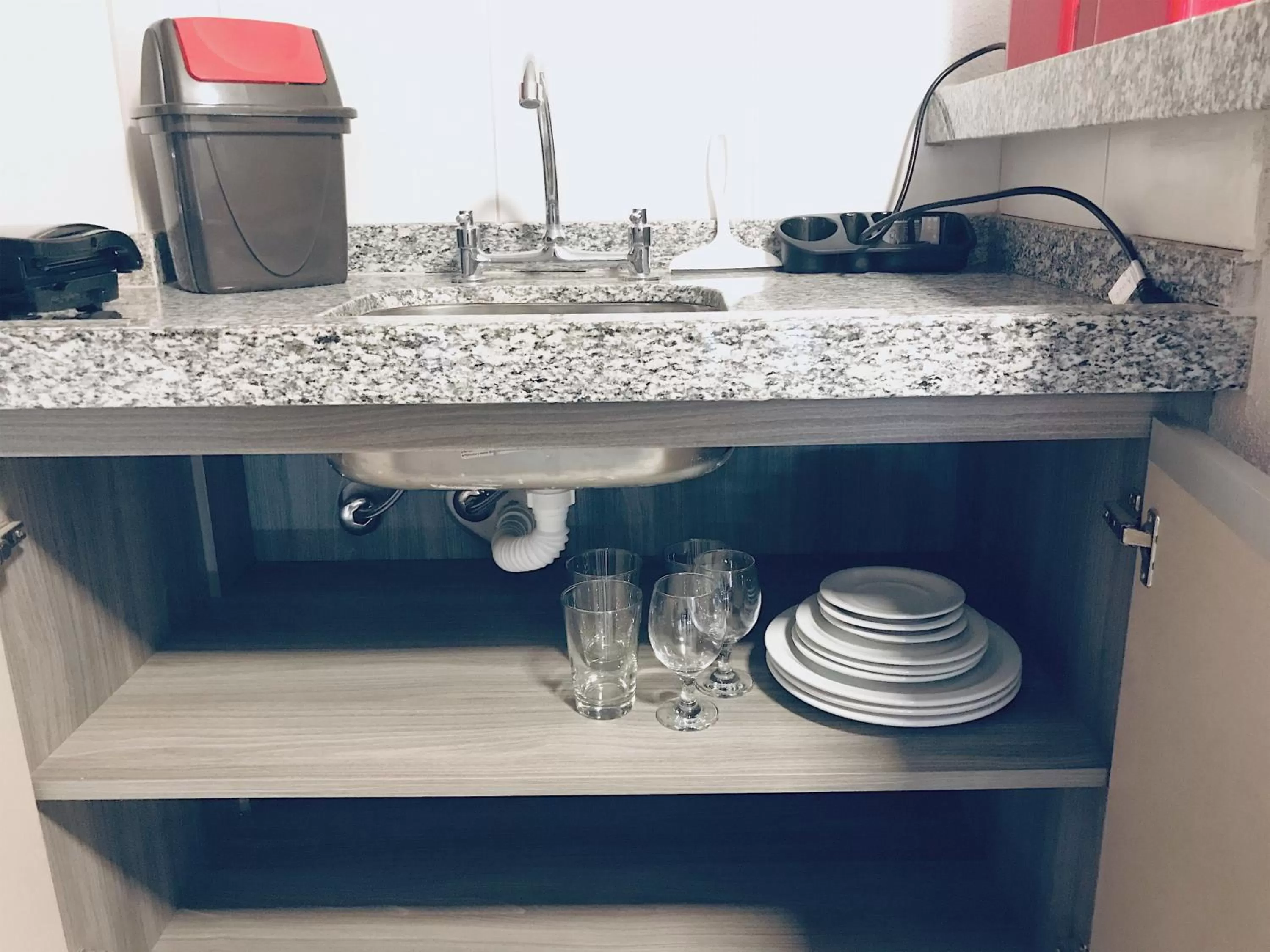Coffee/tea facilities in 103 Hotel & Flats