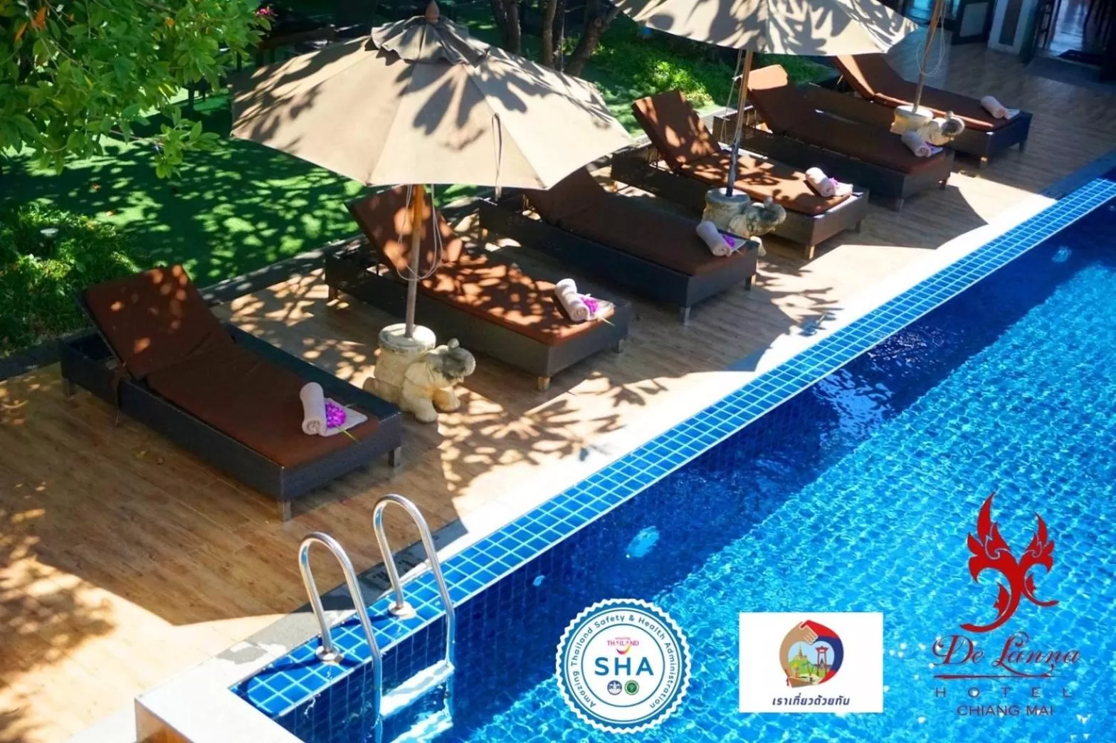 Swimming pool in De Lanna Hotel