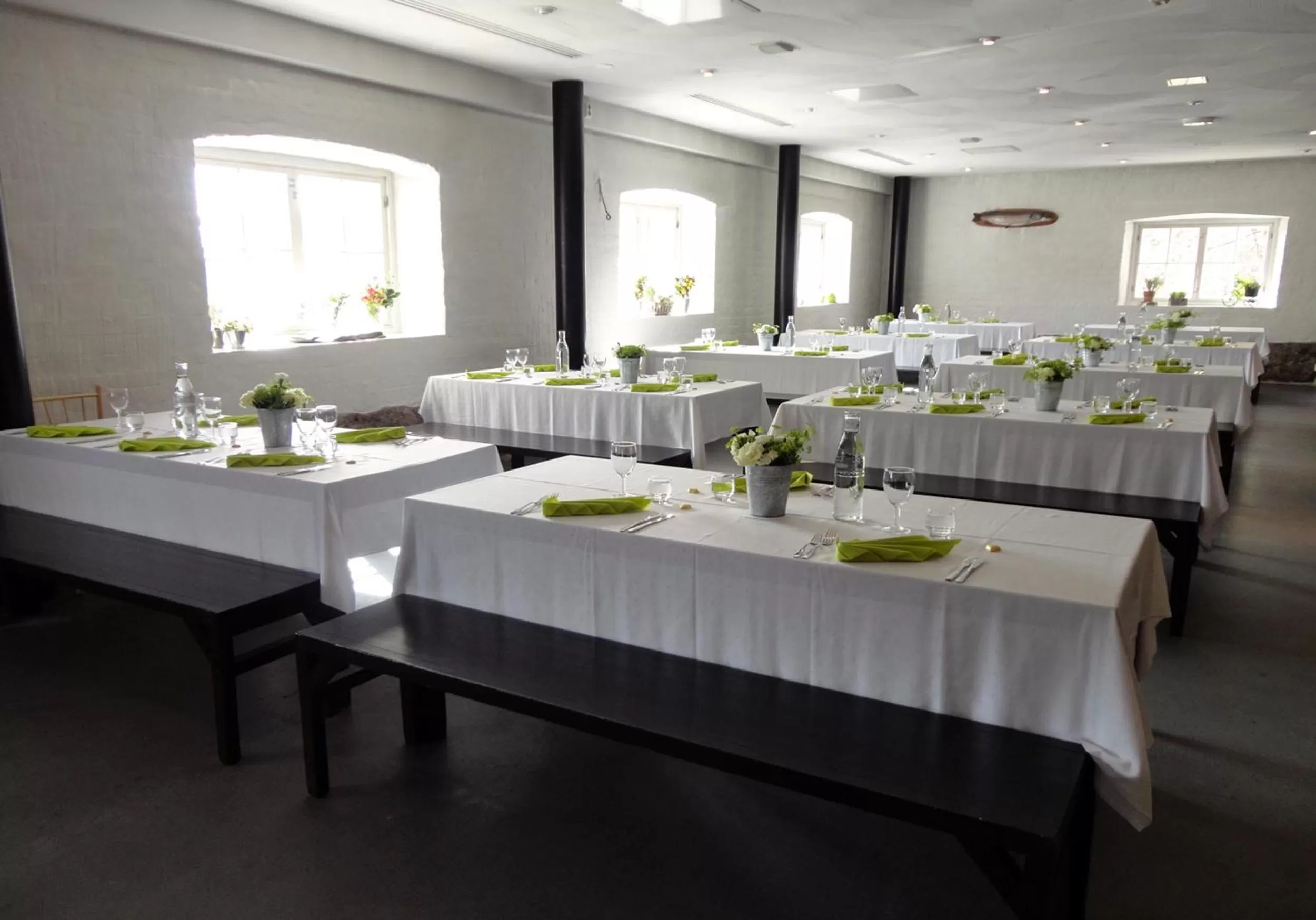Restaurant/places to eat, Banquet Facilities in Varjola Holiday Center