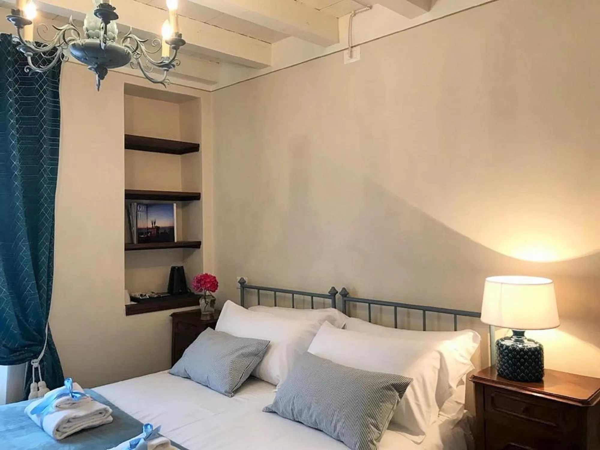 Bedroom in Il Giardino Segreto