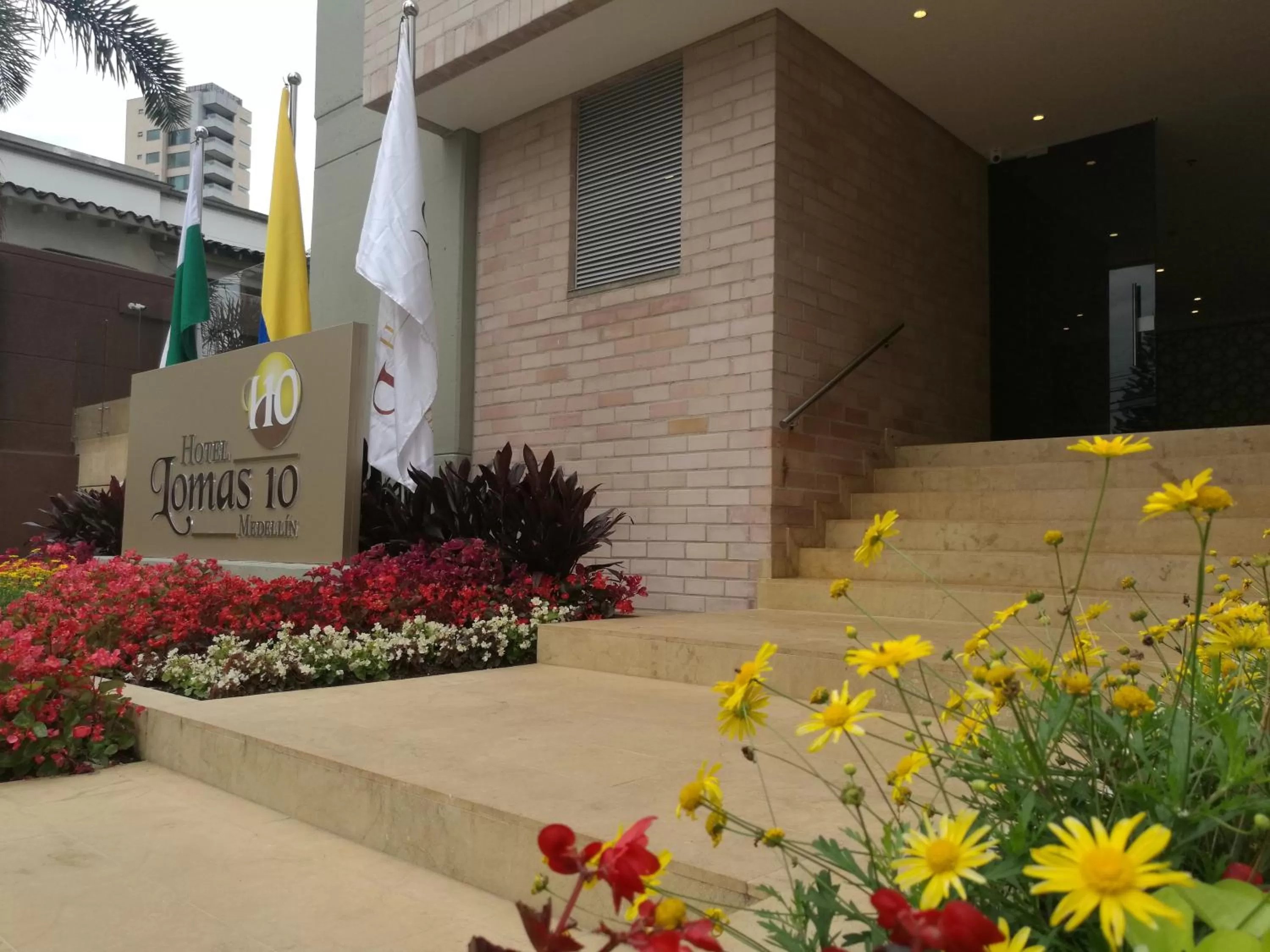 Property building in Hotel Lomas 10 Medellin