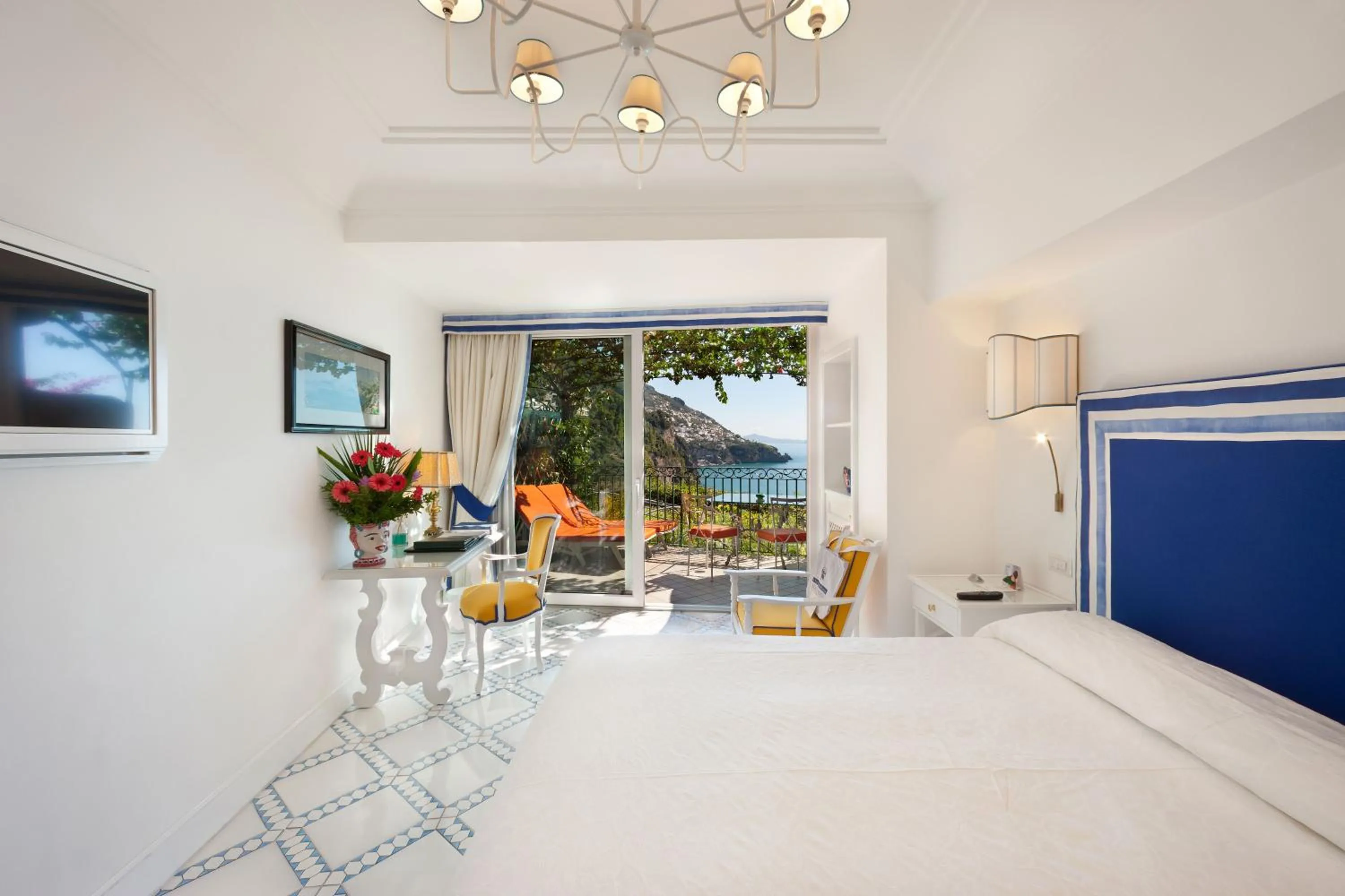 Classic Double or Twin Room with Terrace and Sea View in Il San Pietro di Positano