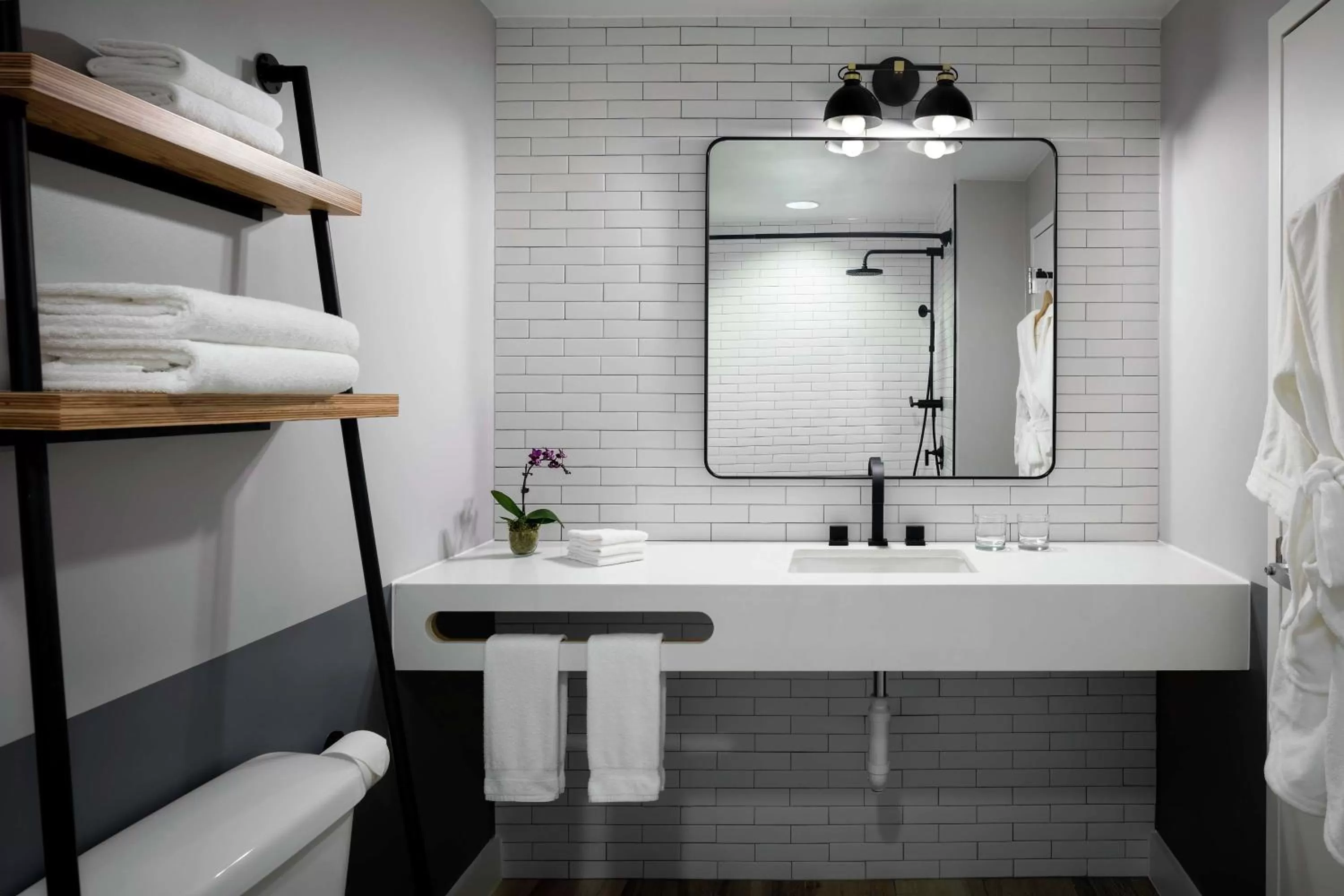 Bathroom in Freepoint Hotel Cambridge, Tapestry Collection by Hilton