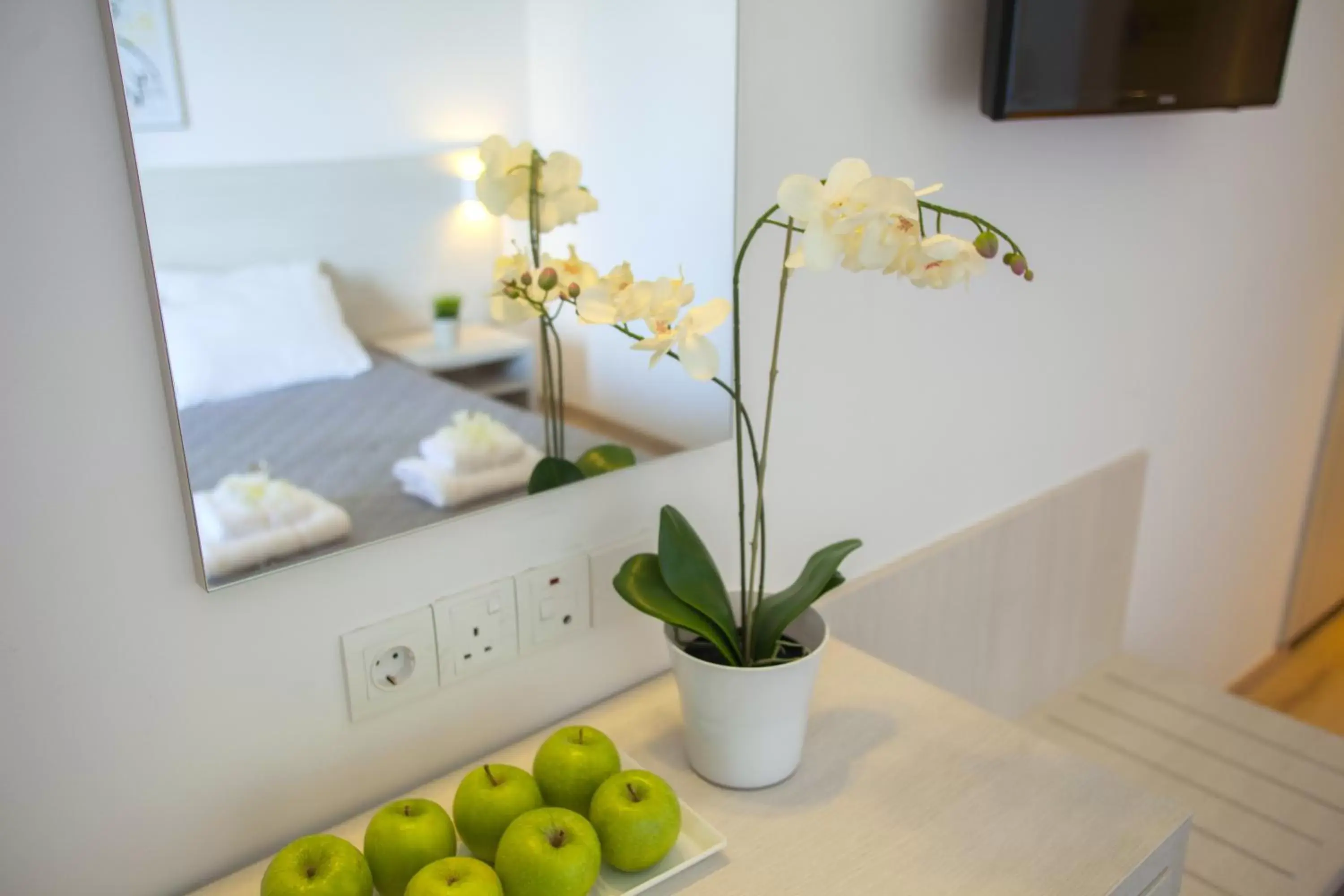 Double or Twin Room with Side Sea View in Harmony Bay Hotel Double or Twin Room with Side Sea View in Harmony Bay Hotel