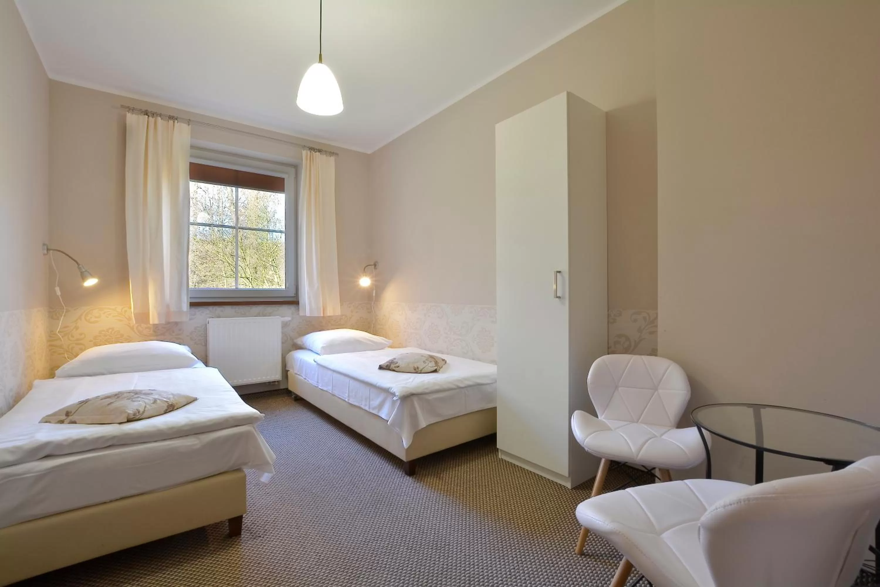 Apartment (4 Adults) in ApartamentyKudowa - Willa Pod Dębami z ogrodem i parkingiem,