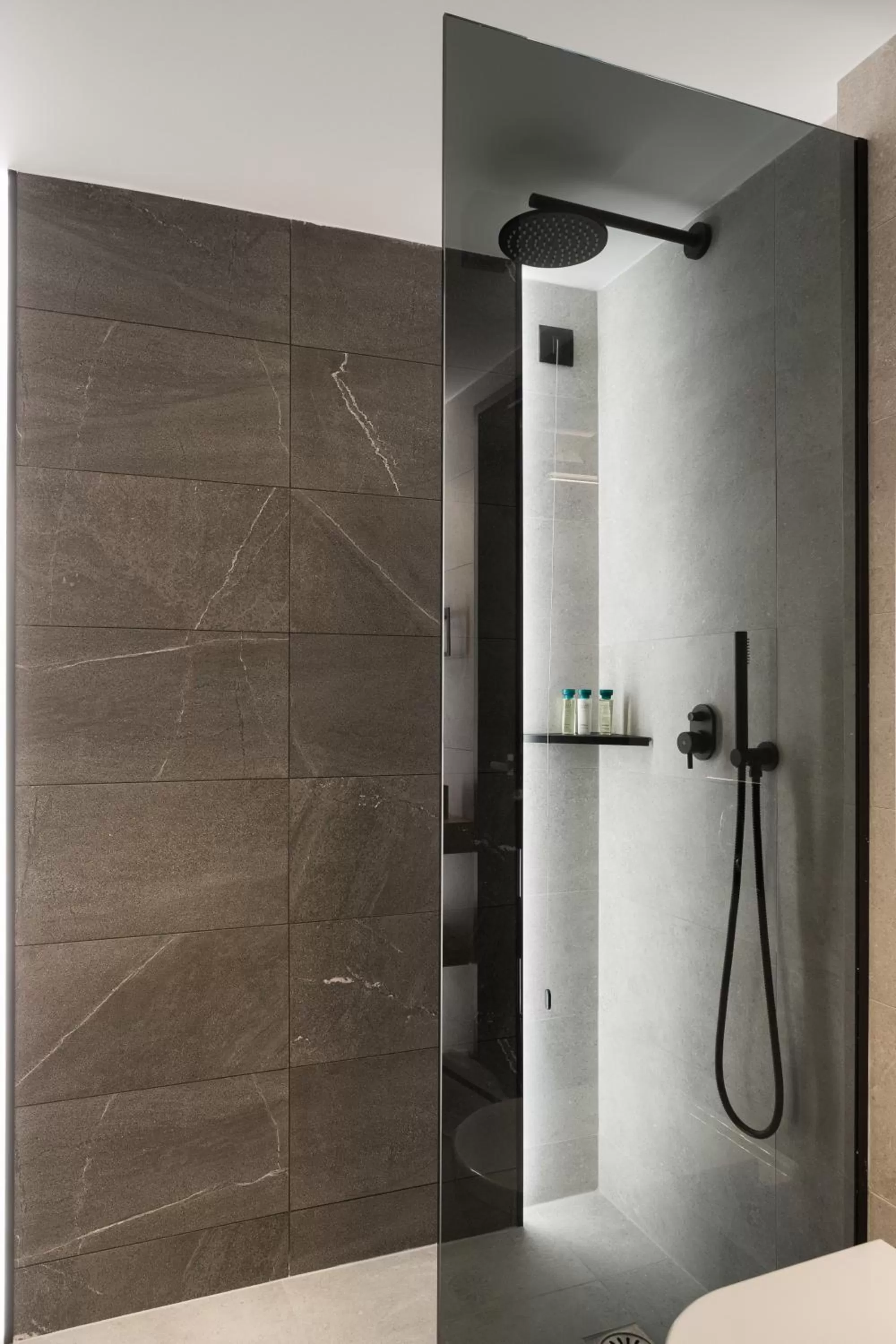 Shower in 11 Enteka Acropolis Suites