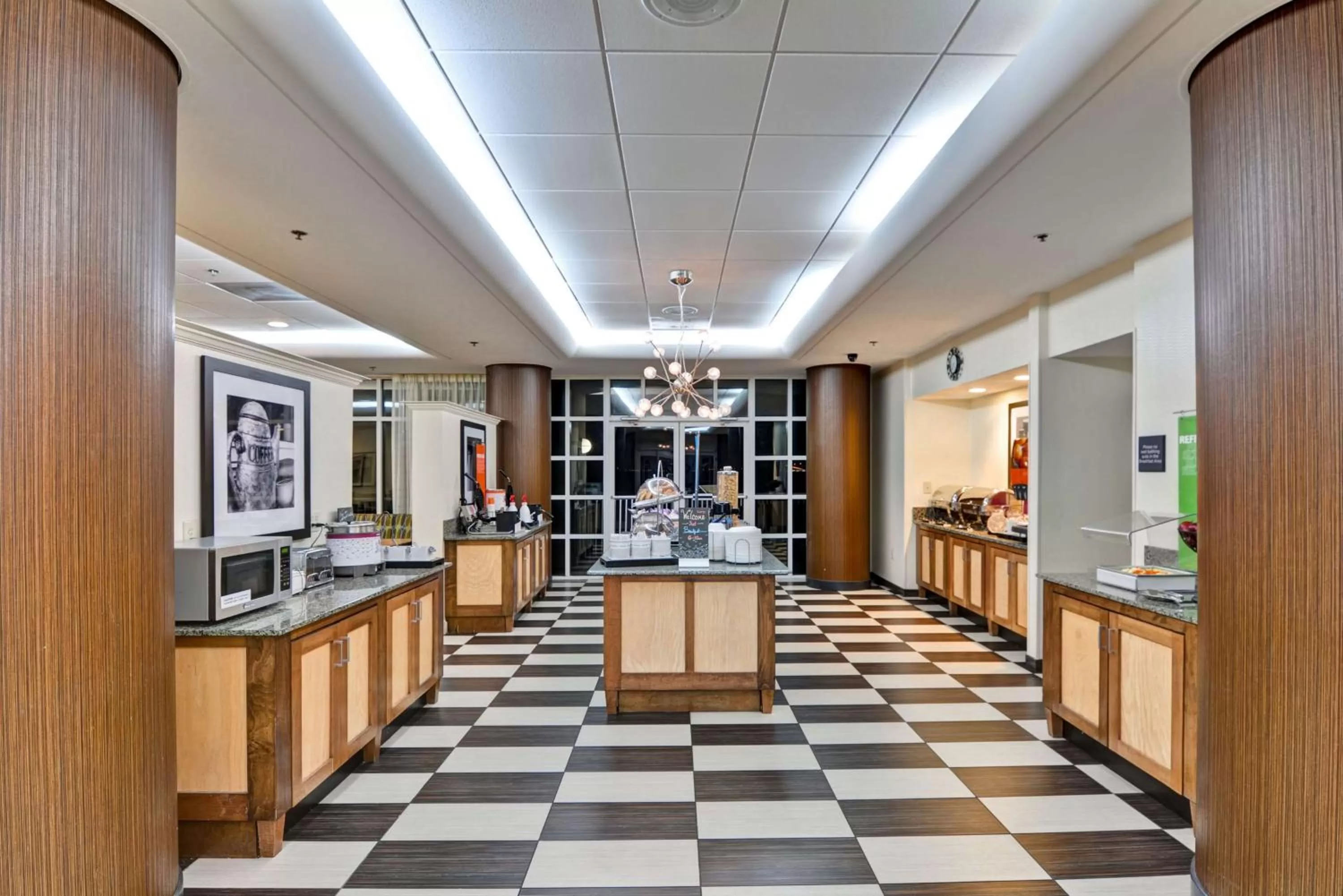 Restaurant/places to eat in Hampton Inn Mobile/East Bay