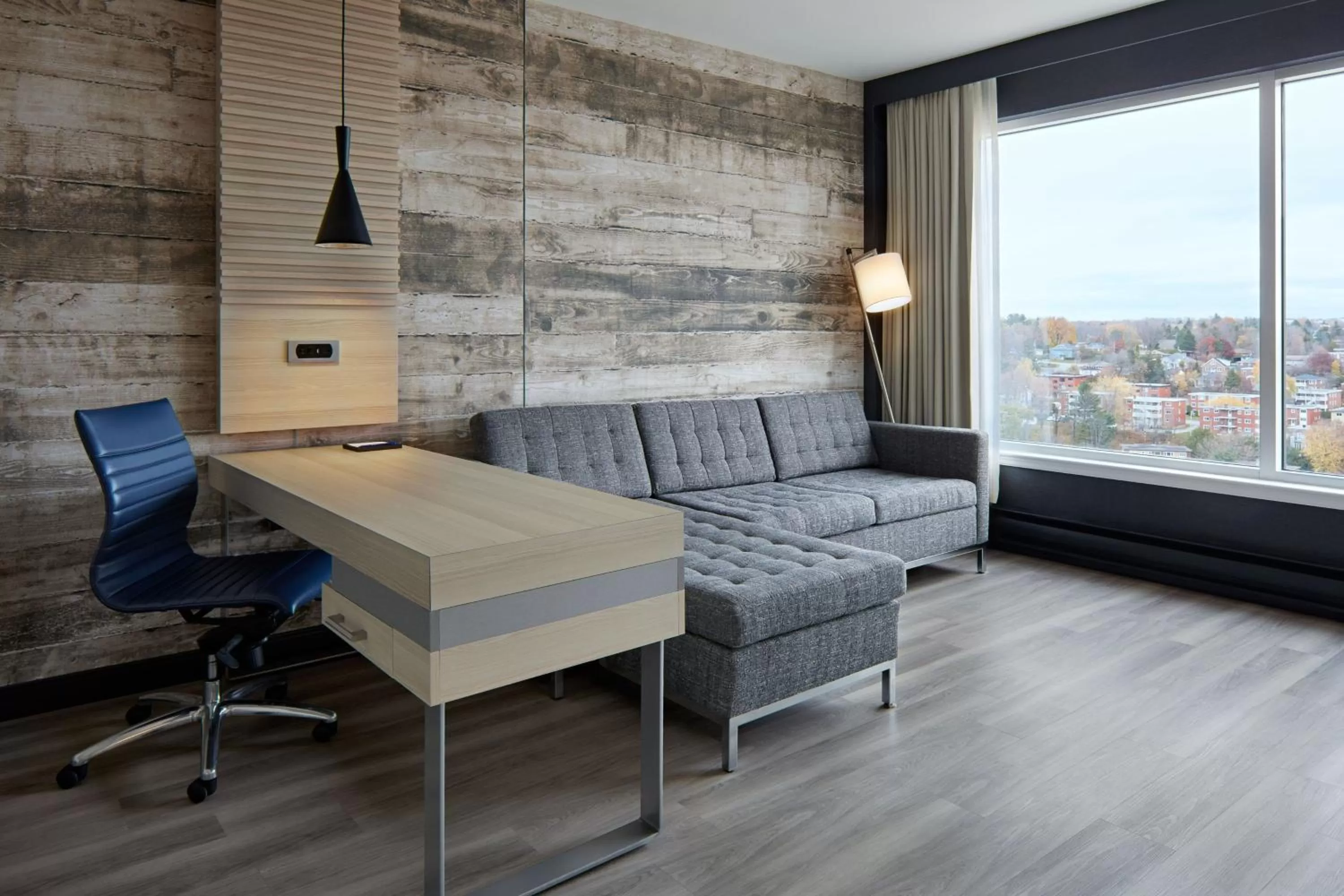 Living room in Delta Hotels by Marriott Sherbrooke Conference Centre