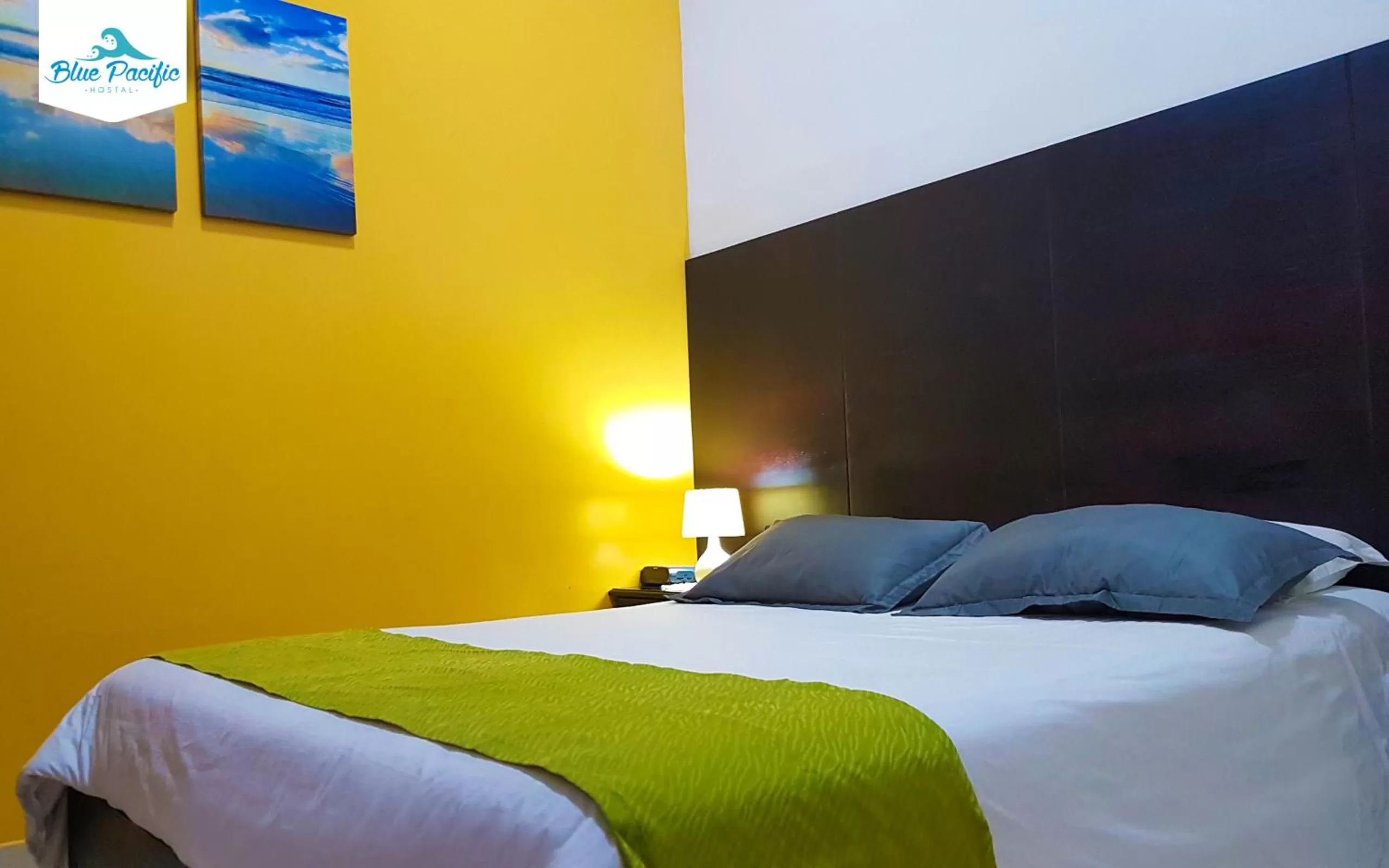 Bedroom, Bed in Hostal Blue Pacific