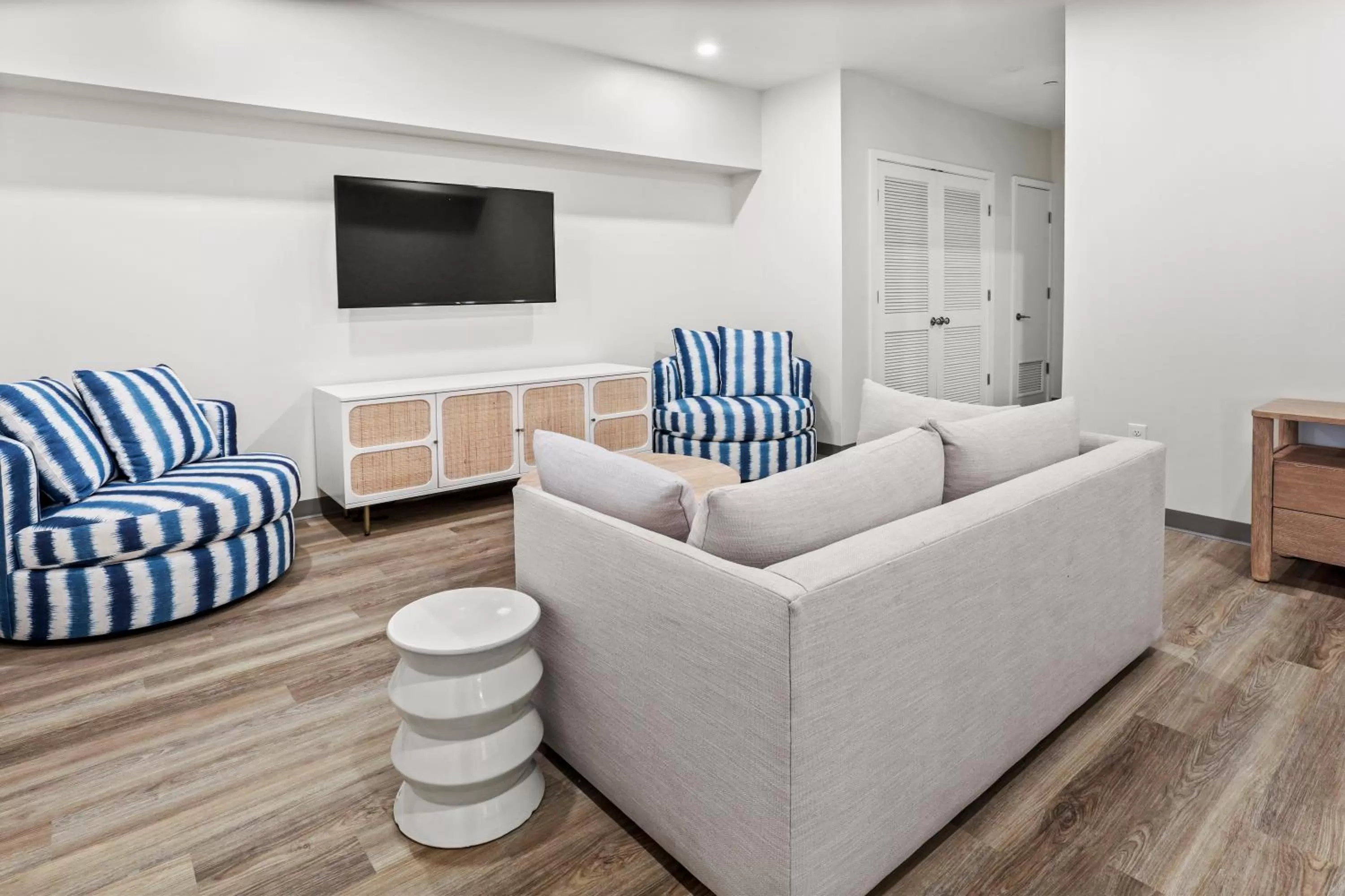 TV and multimedia in Seaport Suites