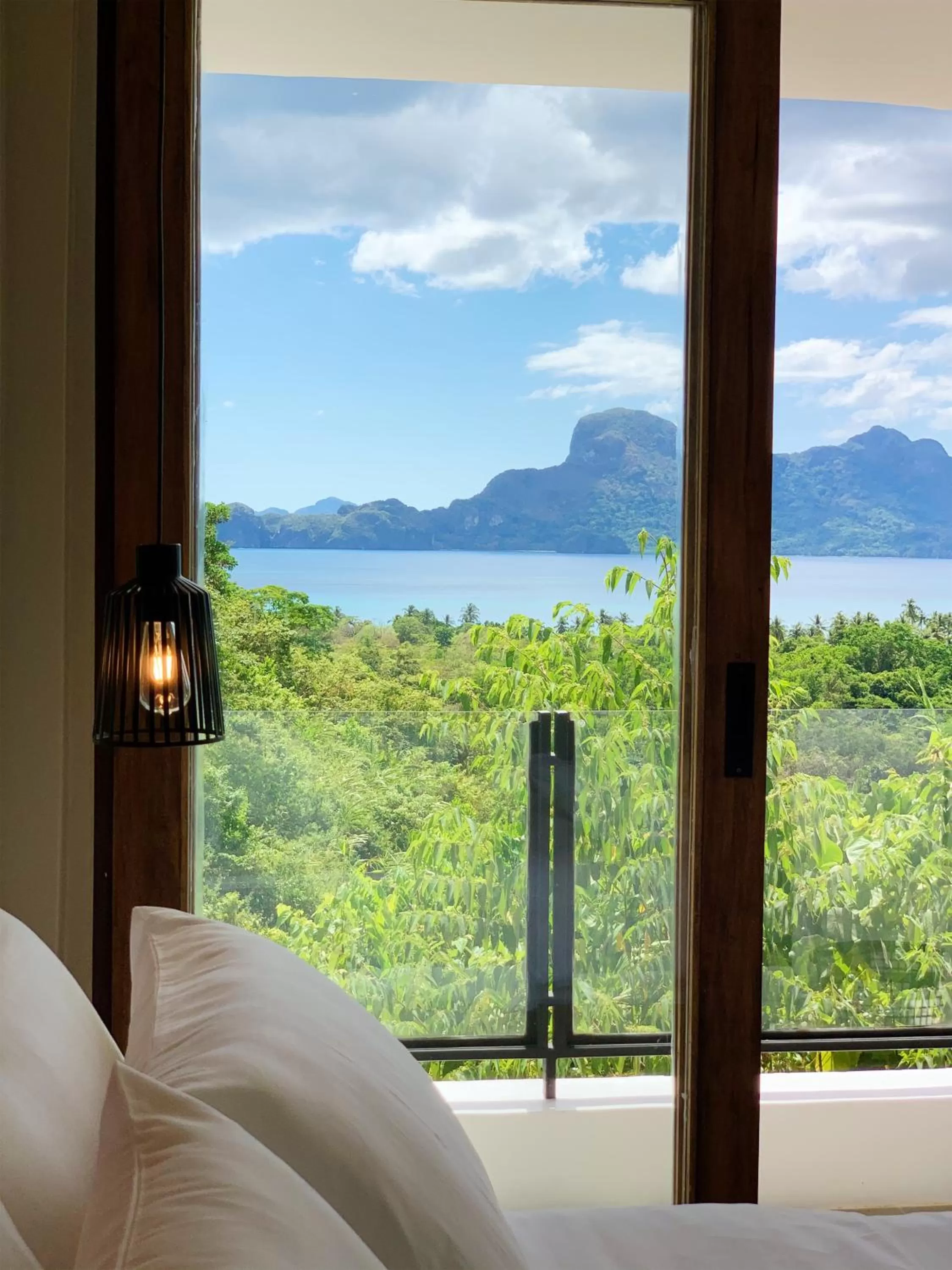 Garden view, Bed in Ahana Resort El Nido