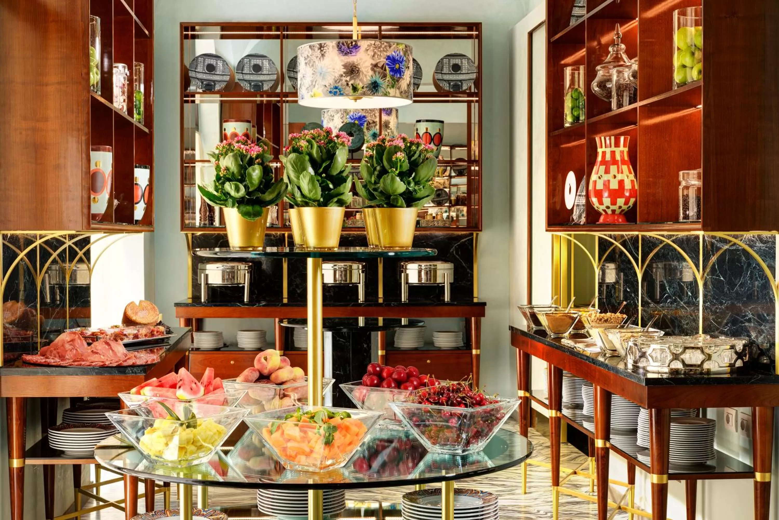 American breakfast in Grand Hotel Minerva