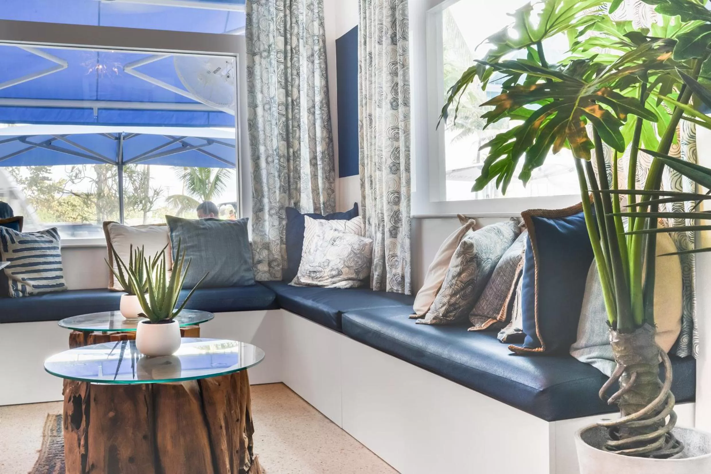 Lobby or reception in Penguin Hotel