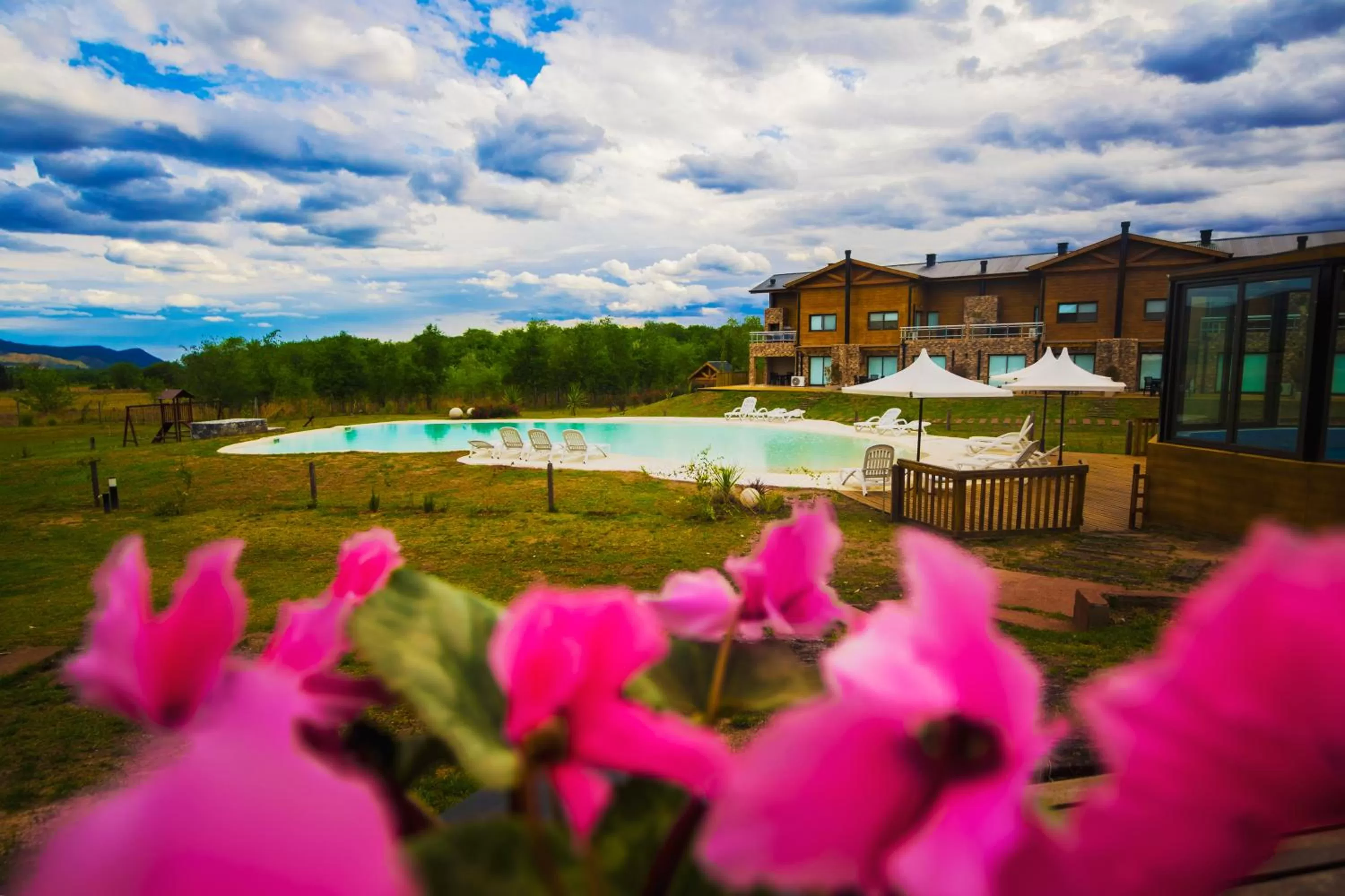 Garden in Blackstone Country Villages Hotel