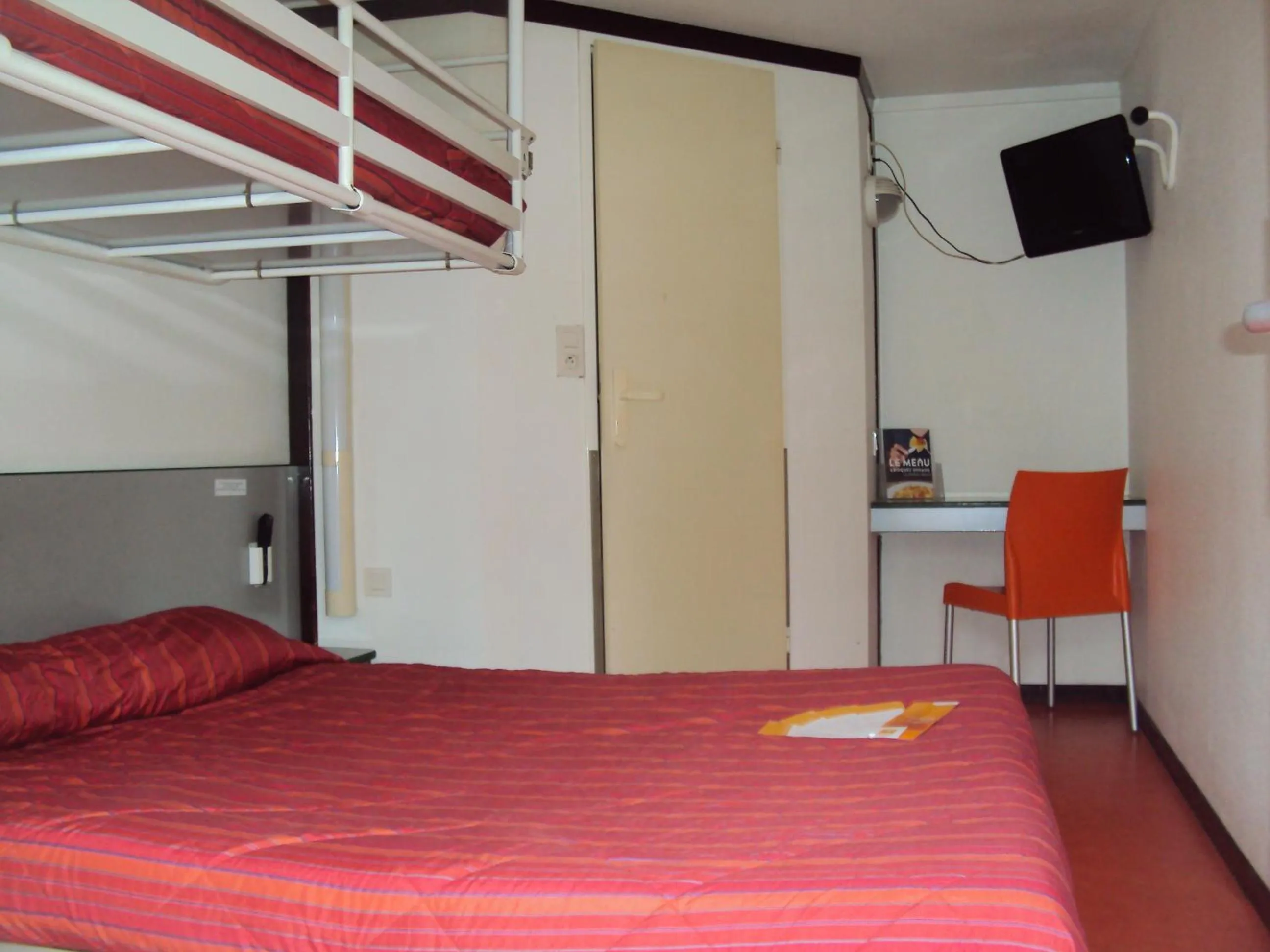 Bedroom, Bed in Premiere Classe Epinal