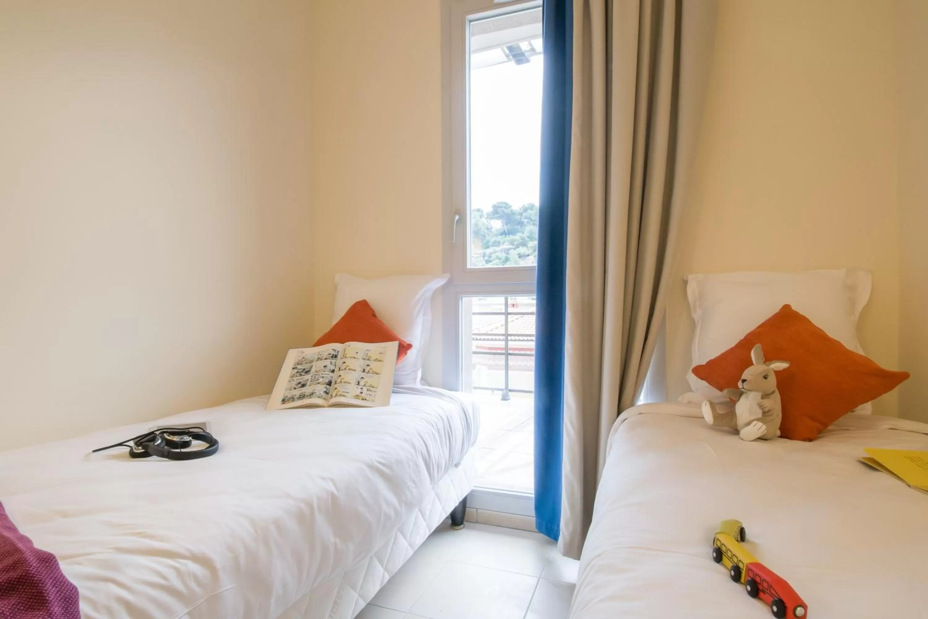 Two-Bedroom Apartment with Air Conditioning (6 People) in Résidence Pierre & Vacances Premium Julia Augusta