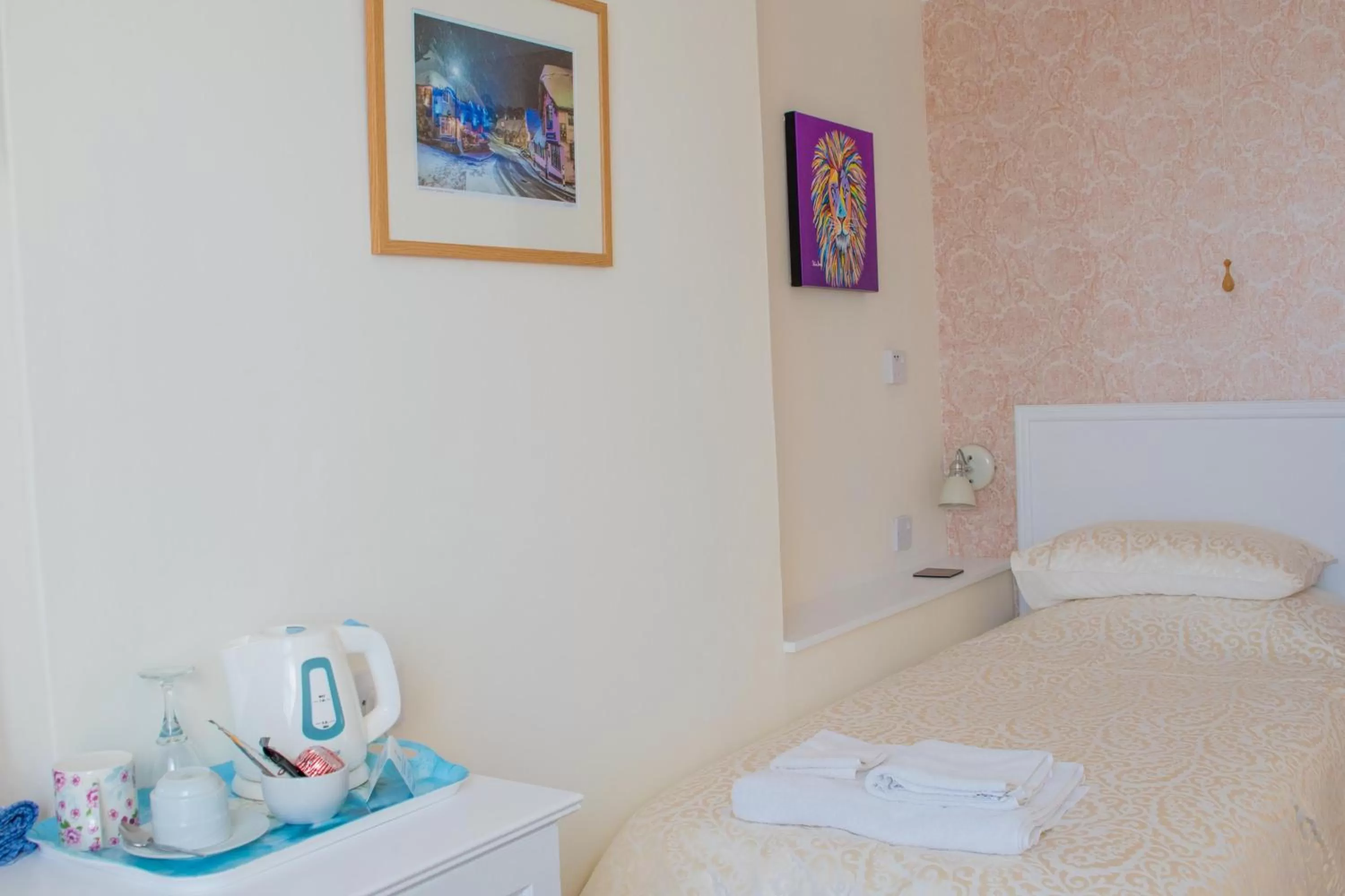 Bedroom, Bed in Grange Bank House