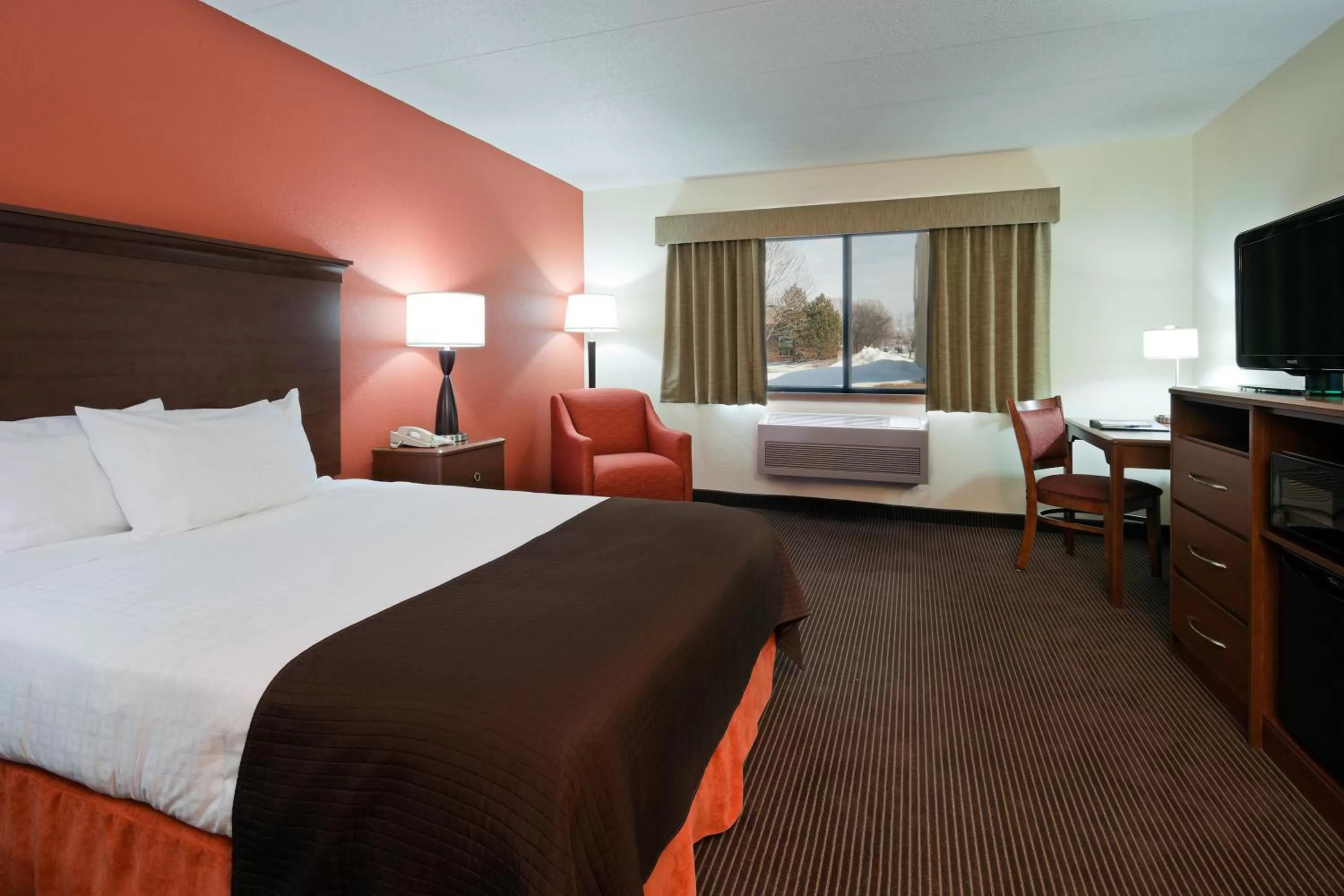 Photo of the whole room, Bed in Comfort Inn & Suites