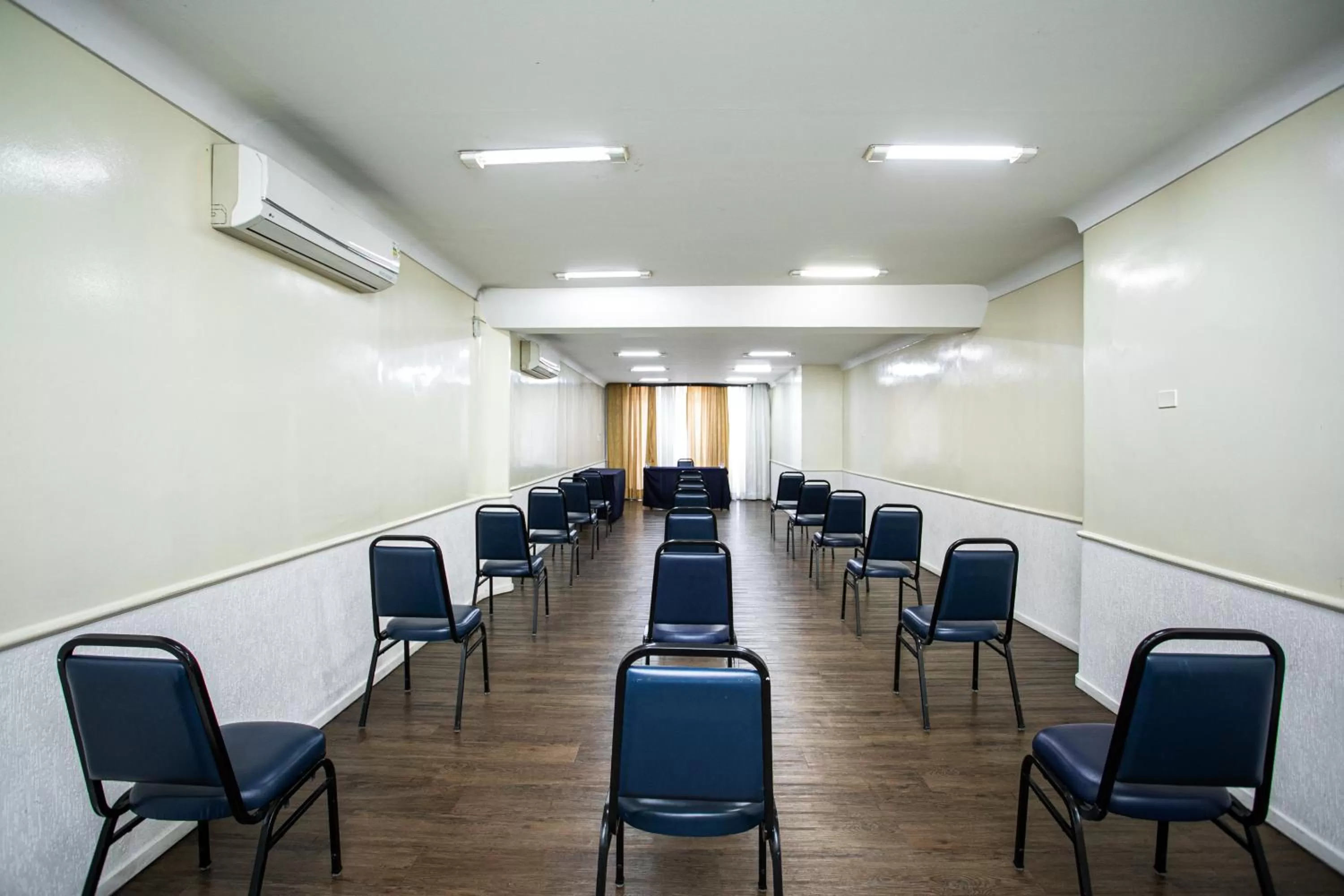 Business facilities in Hotel Dan Inn Curitiba Centro By Nacional Inn