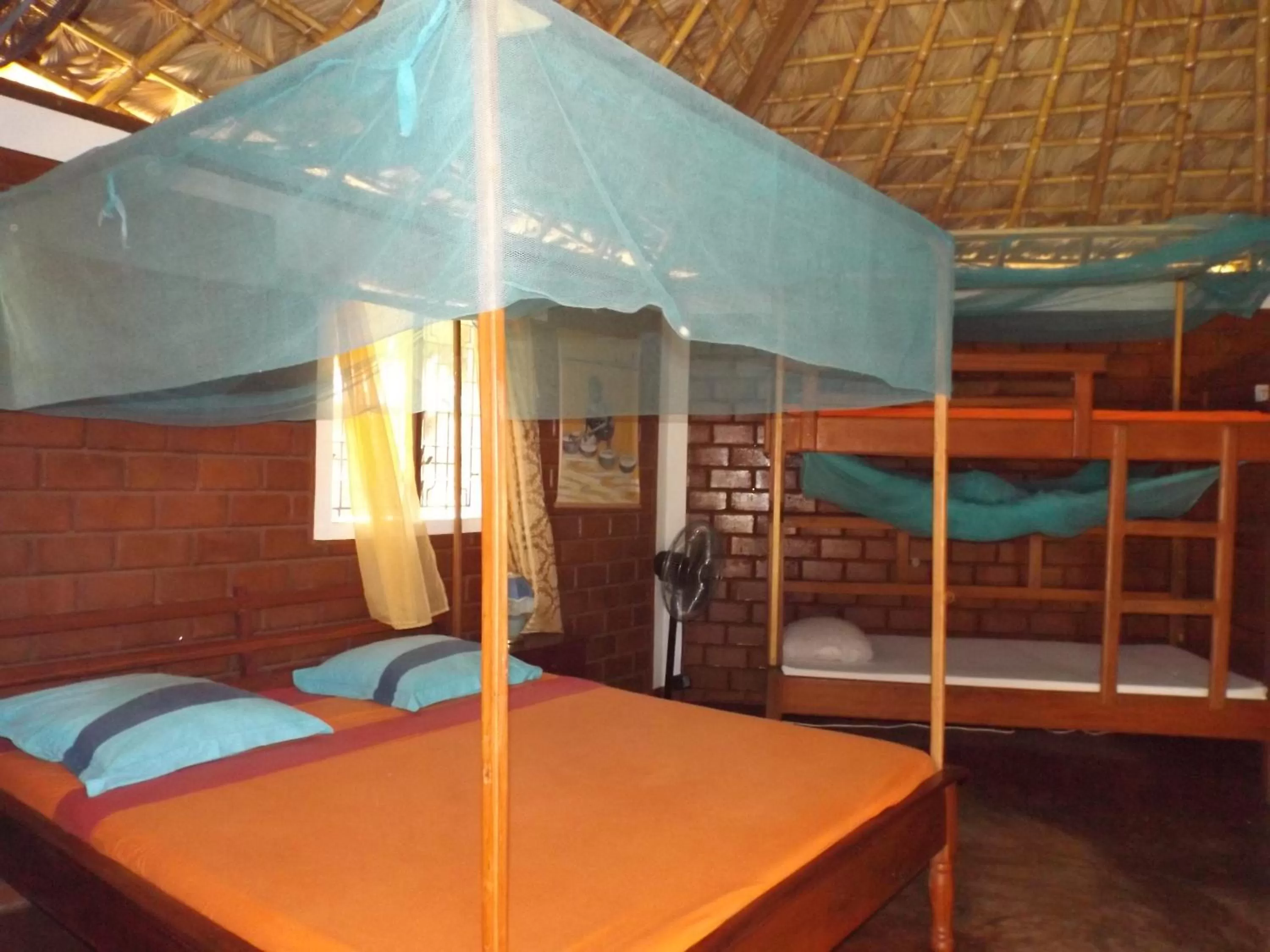 bunk bed, Bed in Hotel Lakana Ramena