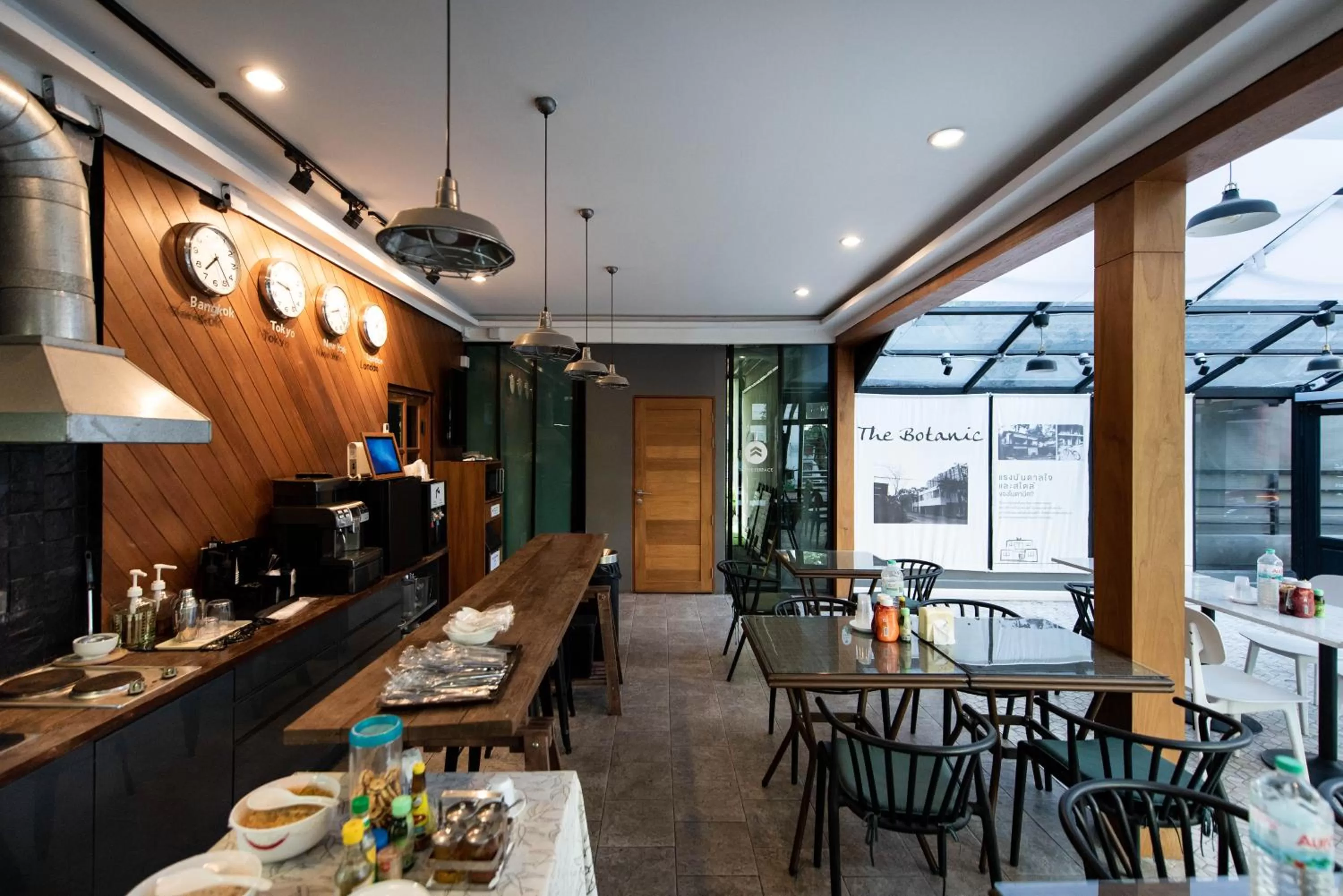 Restaurant/places to eat in Botanic Service Room at Impact Muangthongthani - SHA Certified