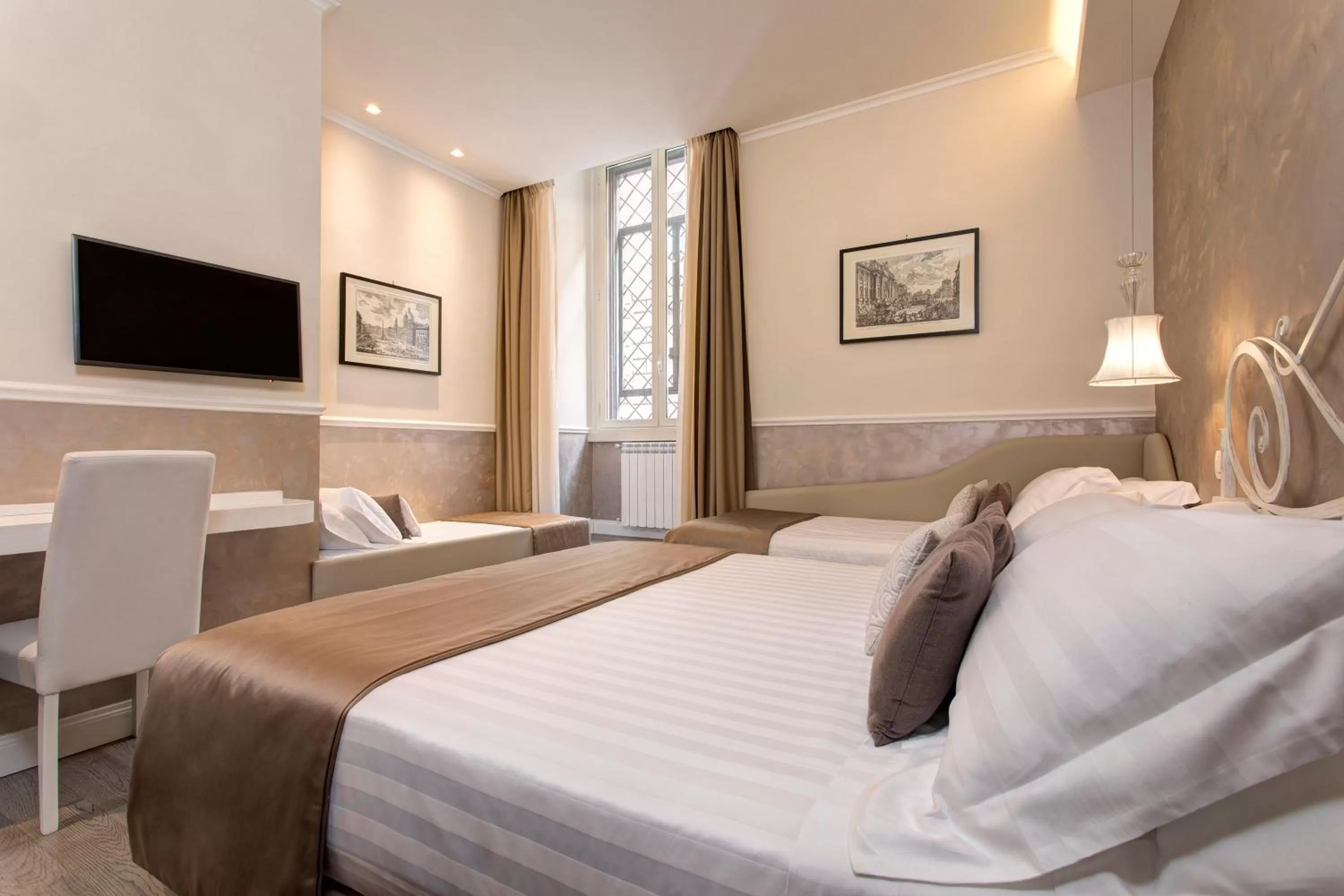 Bedroom, Bed in Relais de l'Opera