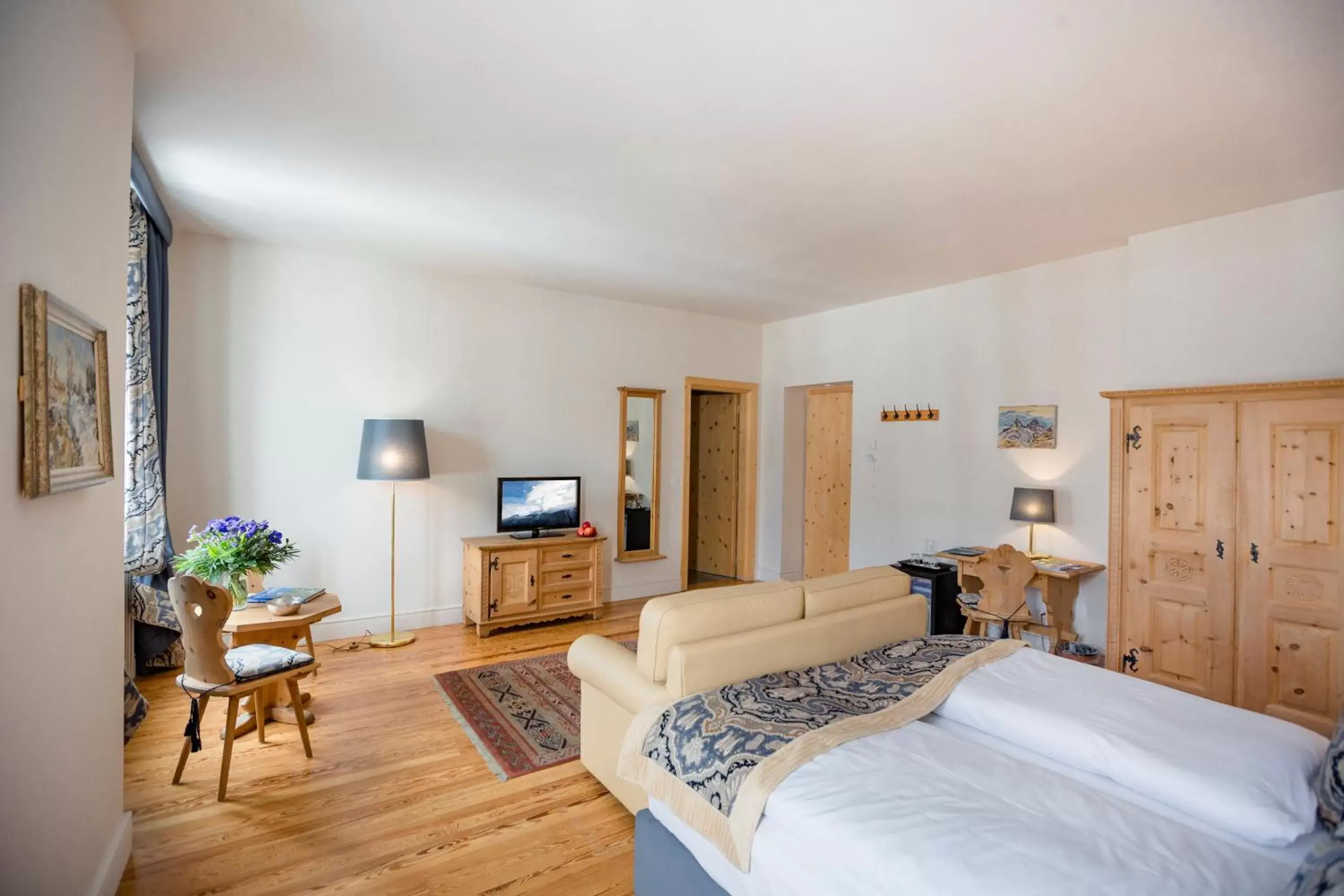 Deluxe Double or Twin Room in Hotel Bernina 1865 by Kleos Group Collection Deluxe Double or Twin Room in Hotel Bernina 1865 by Kleos Group Collection