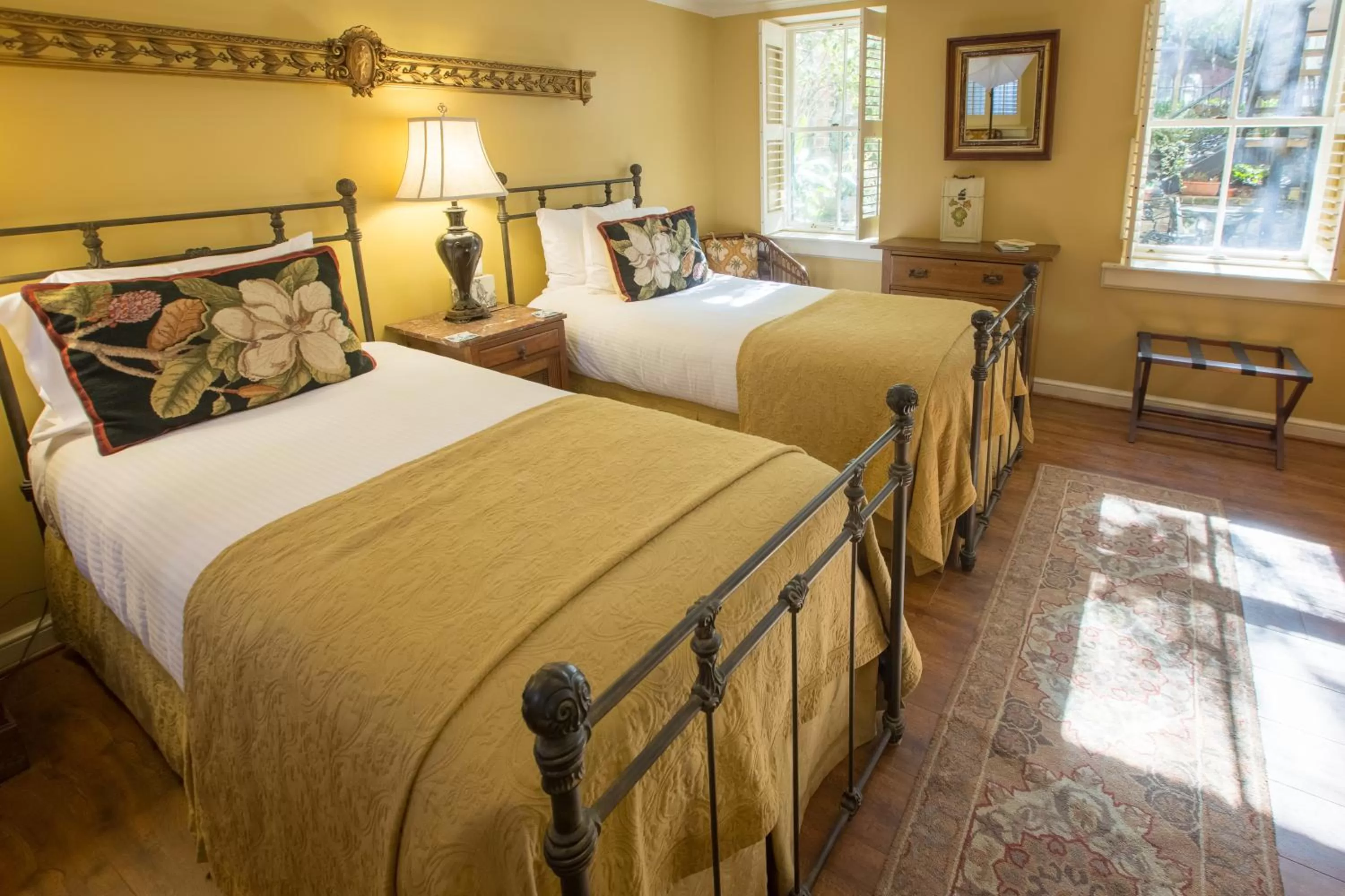 Bed in Ballastone Inn