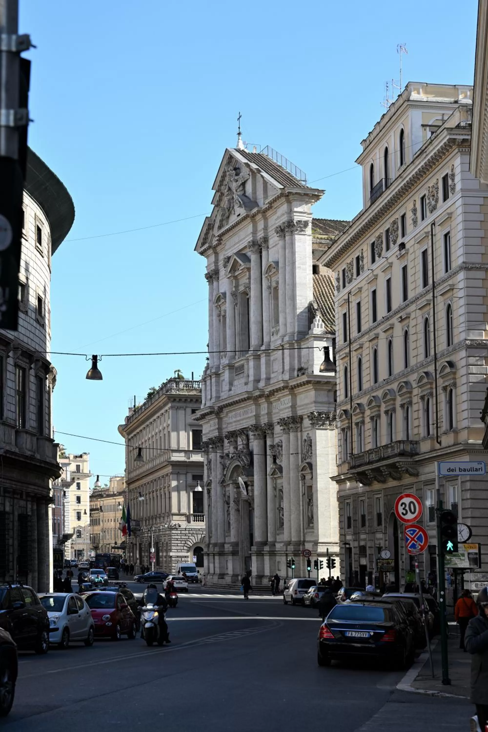 Nearby landmark in Vicolo dell'Aquila - Residenze Romanae