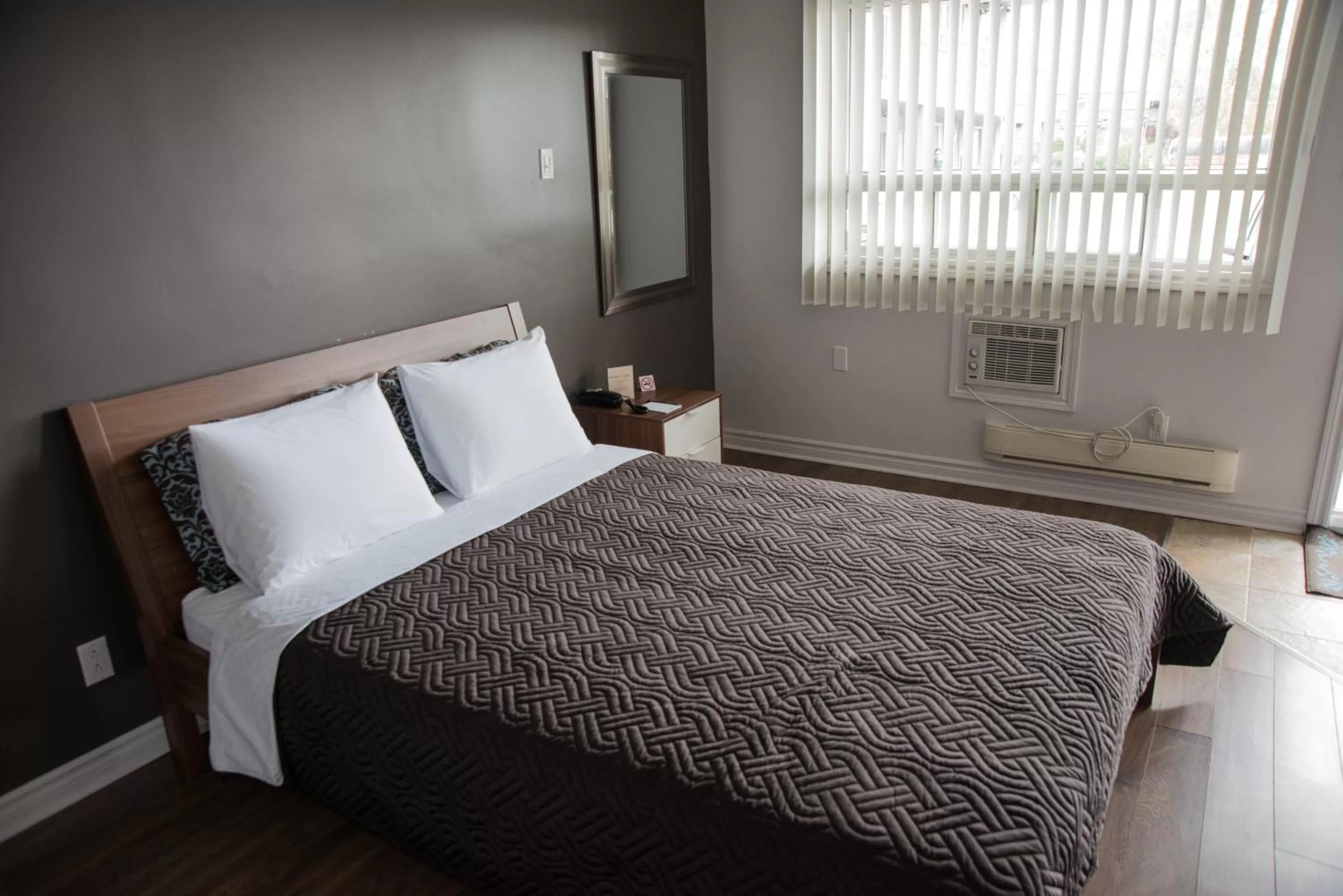 Bed in Auberge St. Jacques