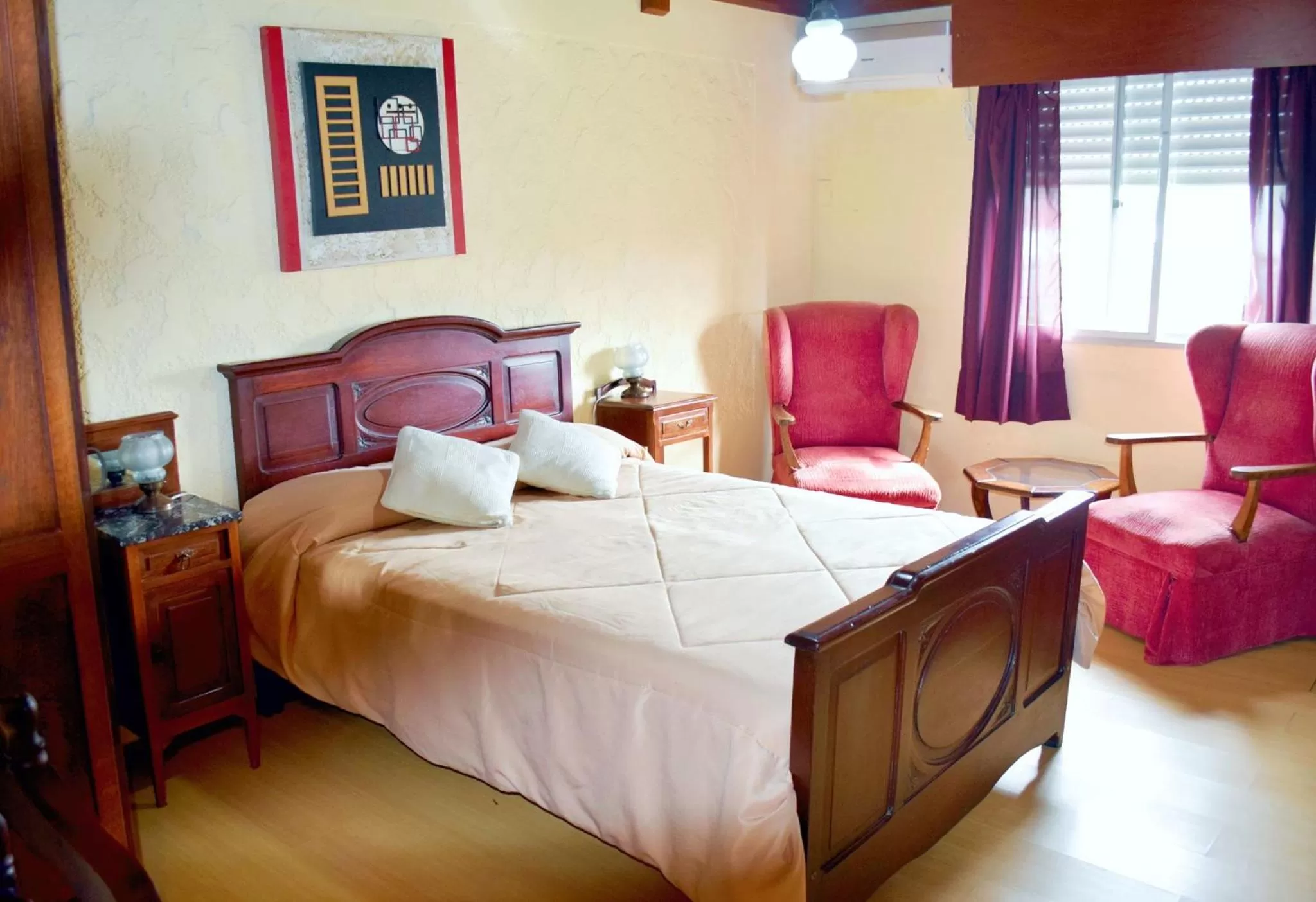 Photo of the whole room in Hotel Internacional