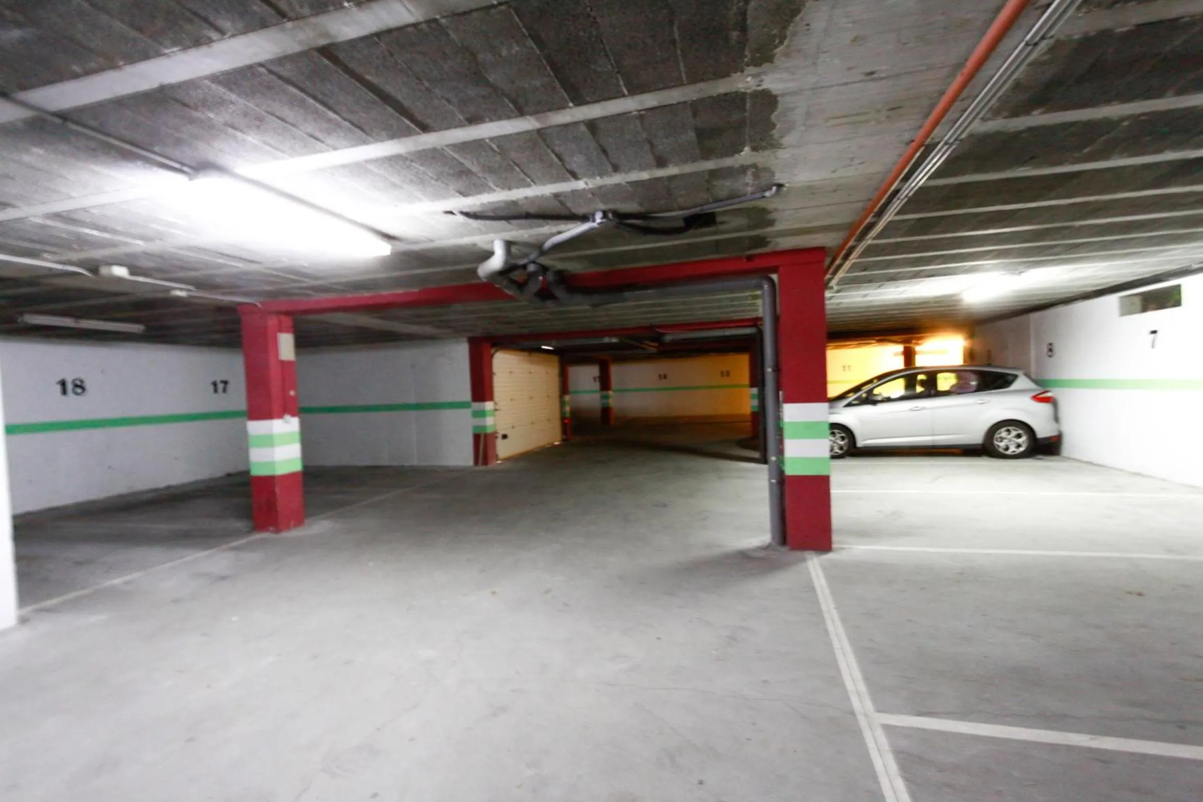Parking in Peregrina Hotel