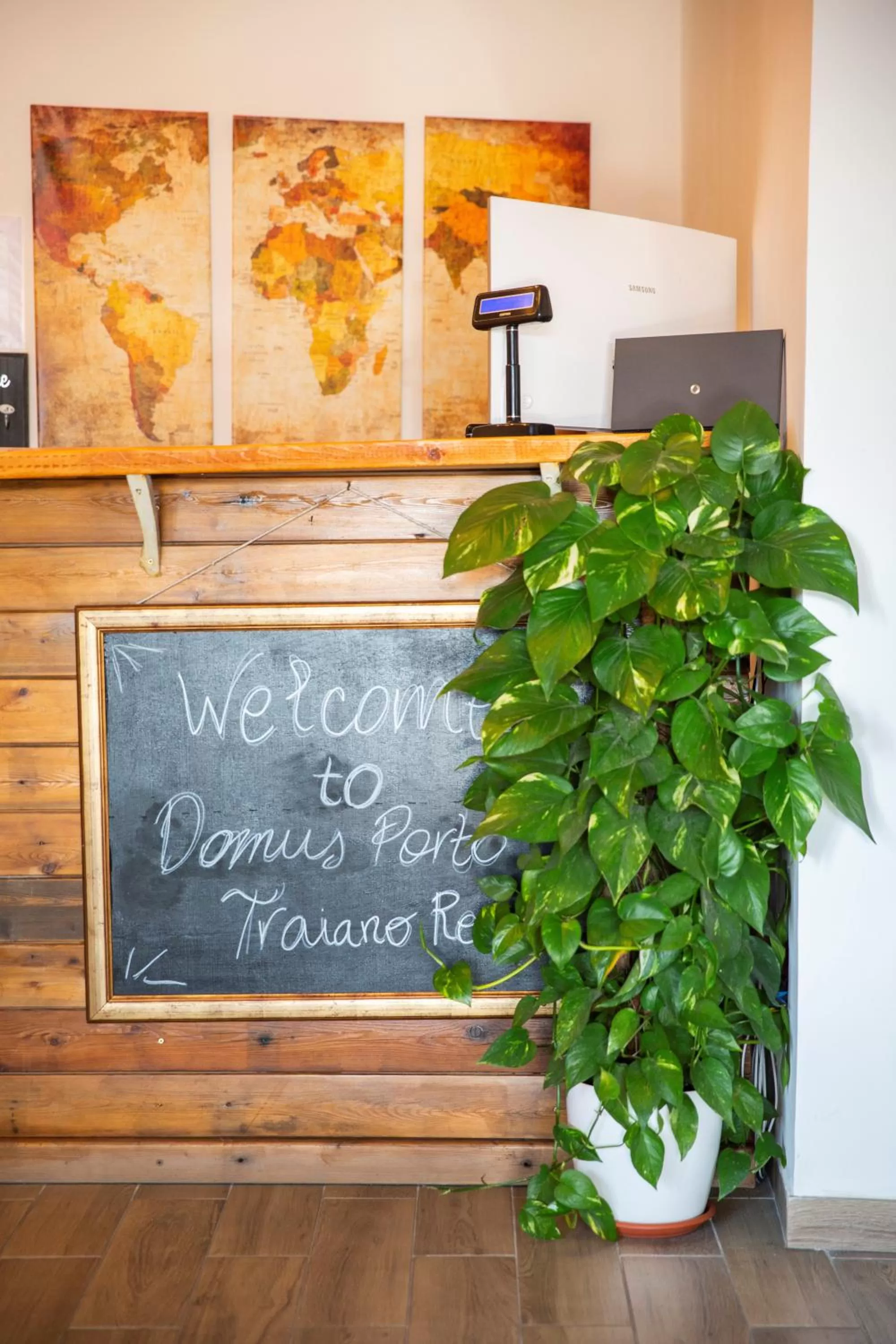 Lobby/Reception in Domus Porto Di Traiano Resort