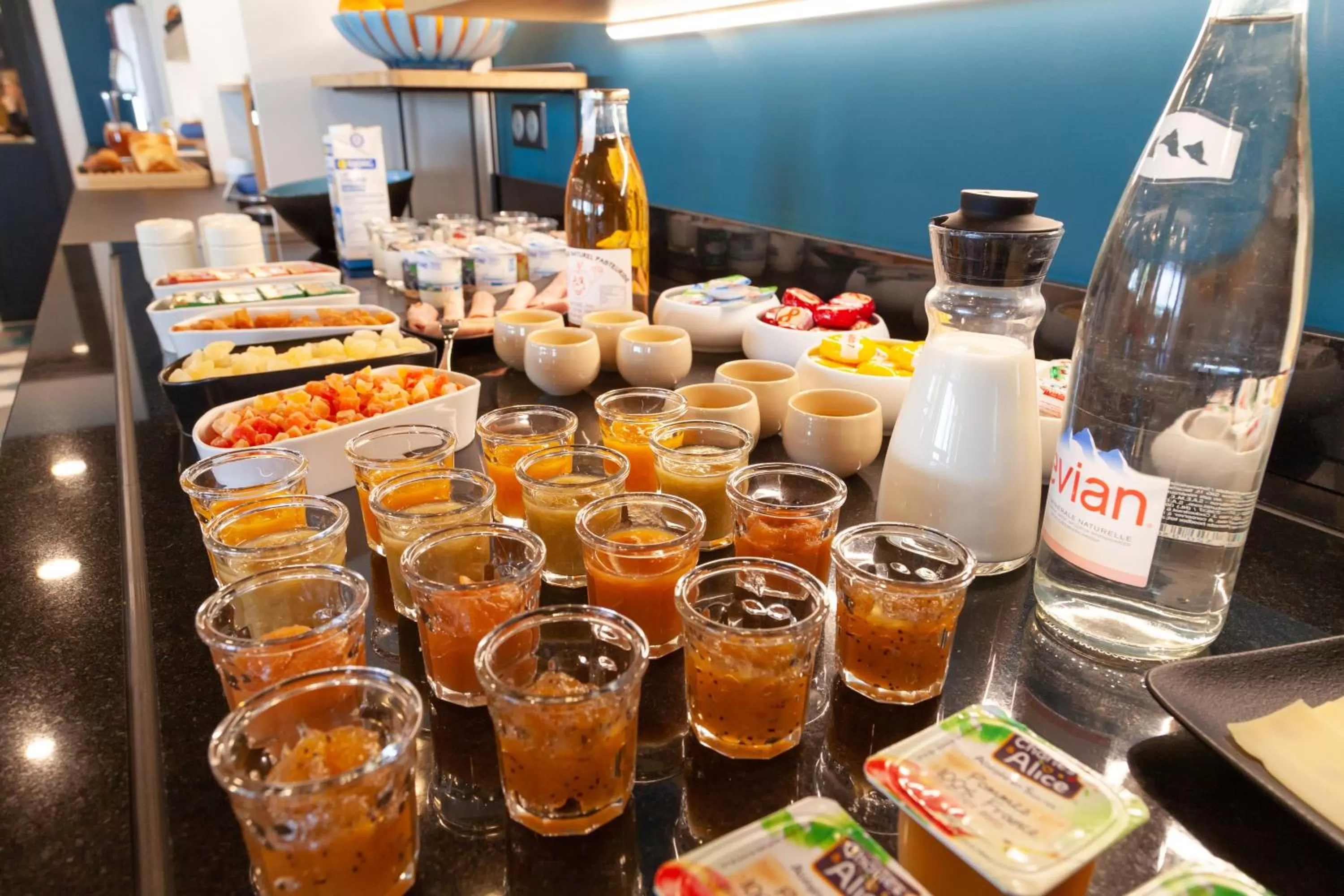 Buffet breakfast in Kyriad Niort-Espace MendesFrance