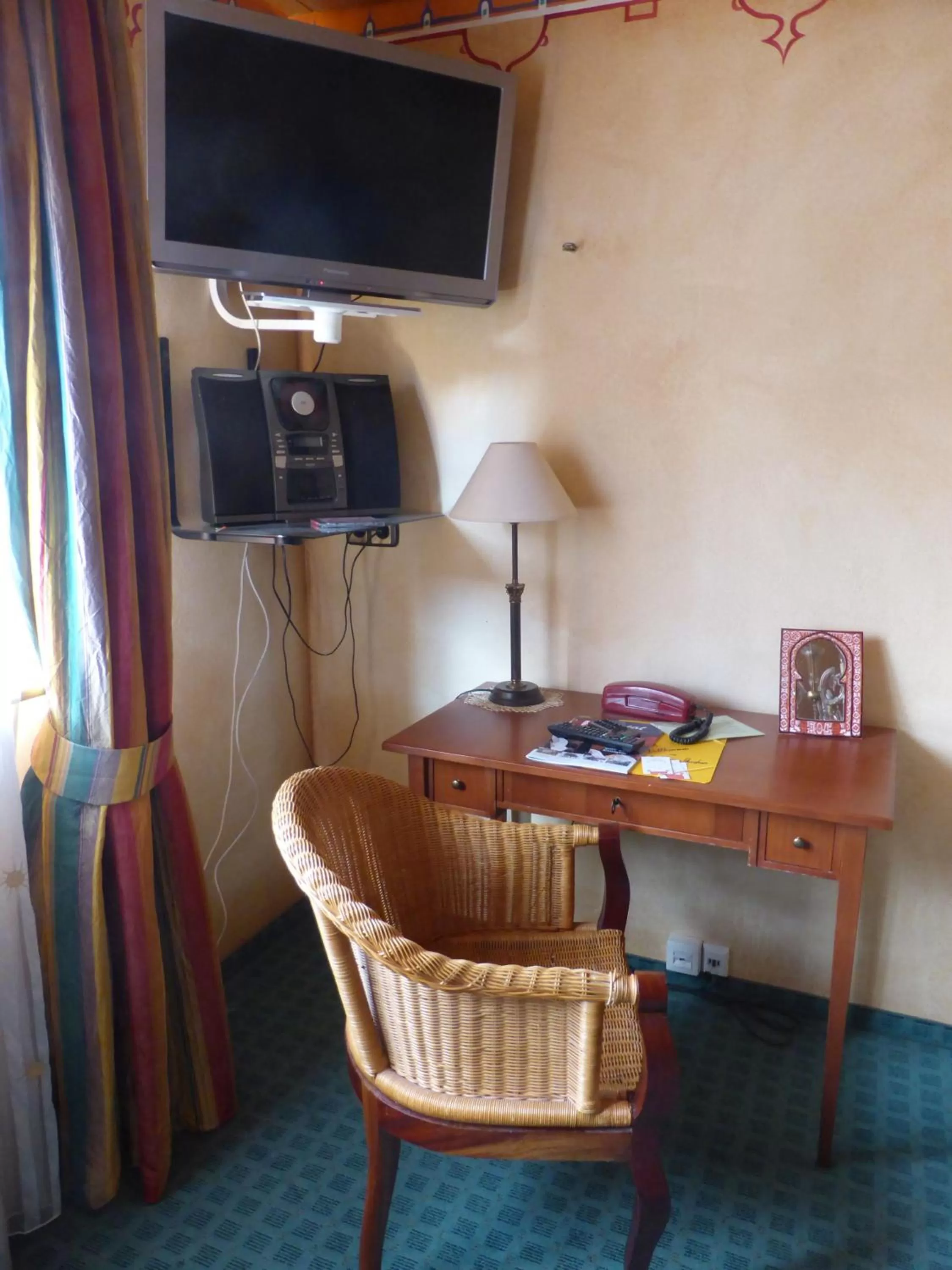 TV and multimedia in Gasthaus Storchen Hellas