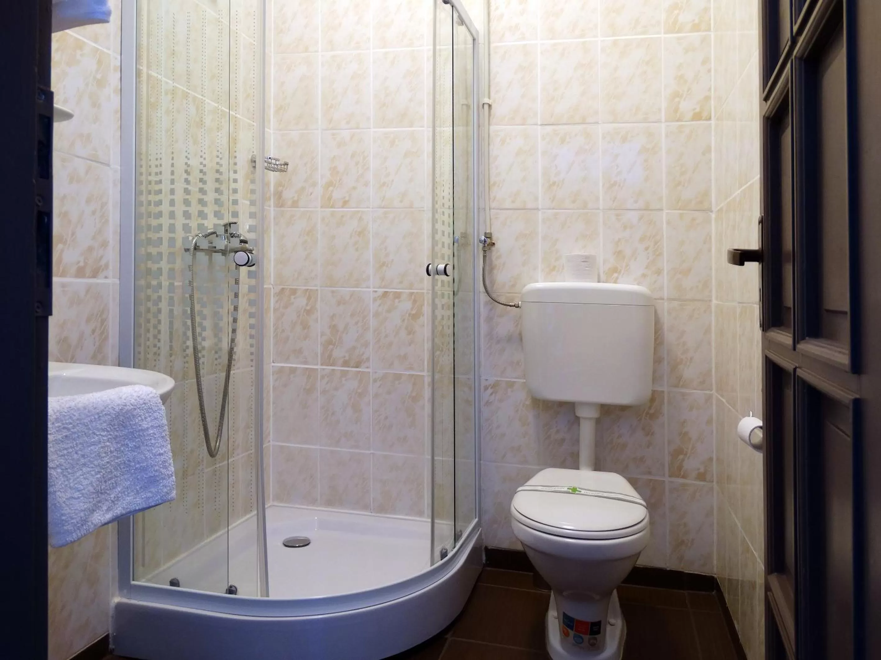 Shower in Prince Hotel