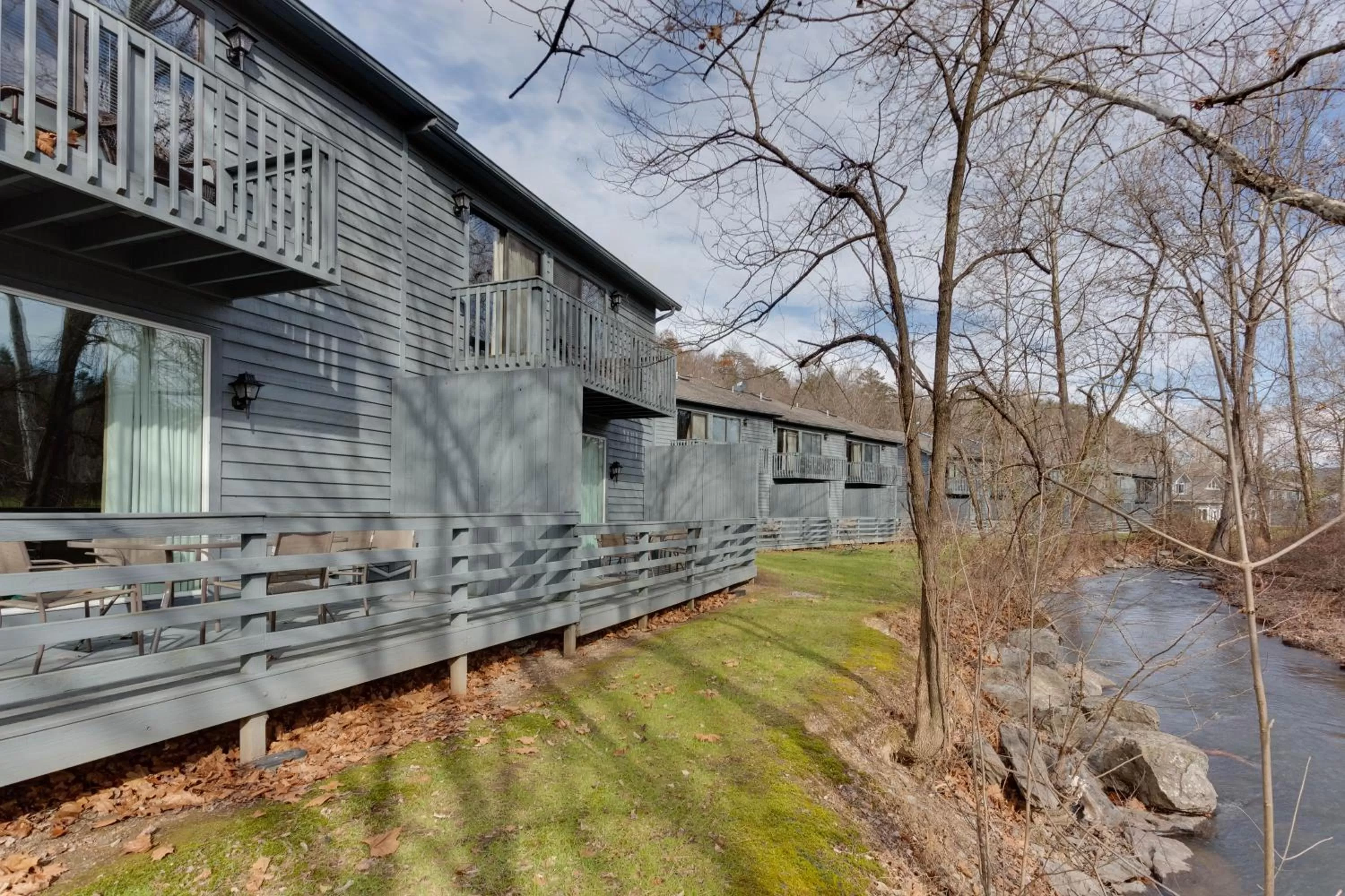 Property building in Chalet High