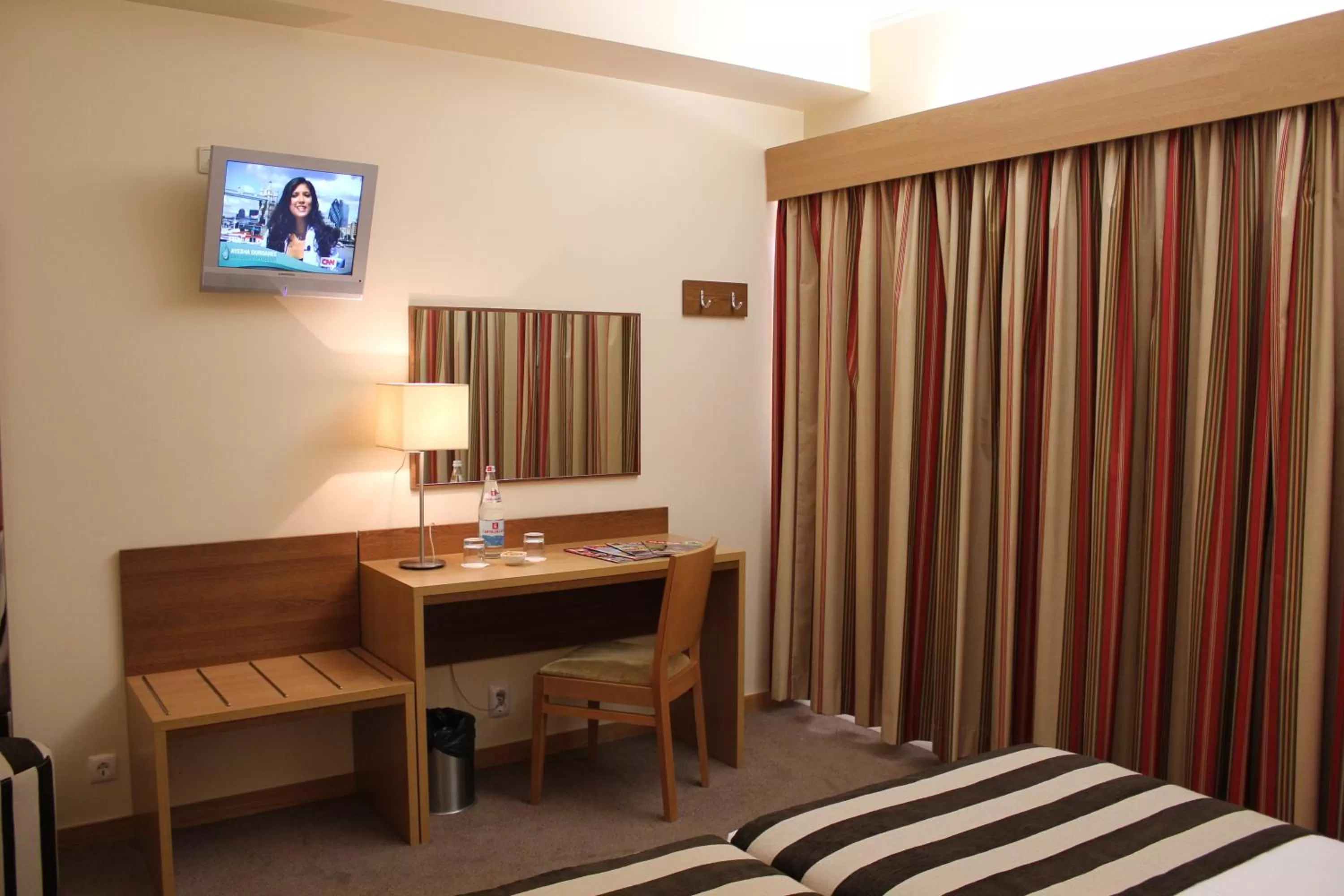 Photo of the whole room, Bed in Hotel Principe Lisboa