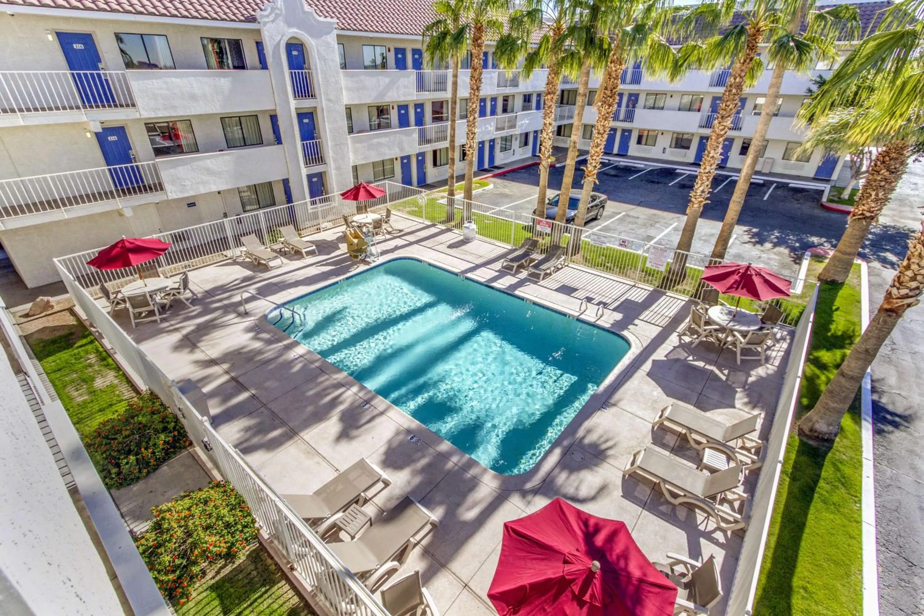 Day in Motel 6-Phoenix, AZ - West