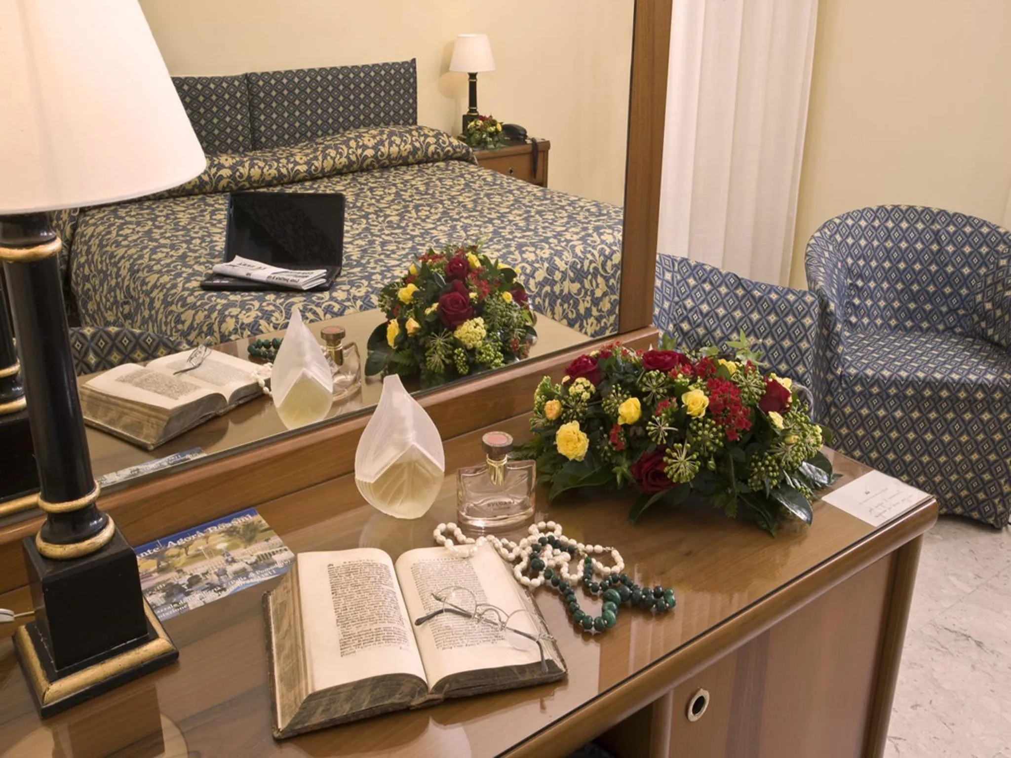 Seating area in Hotel Savoy